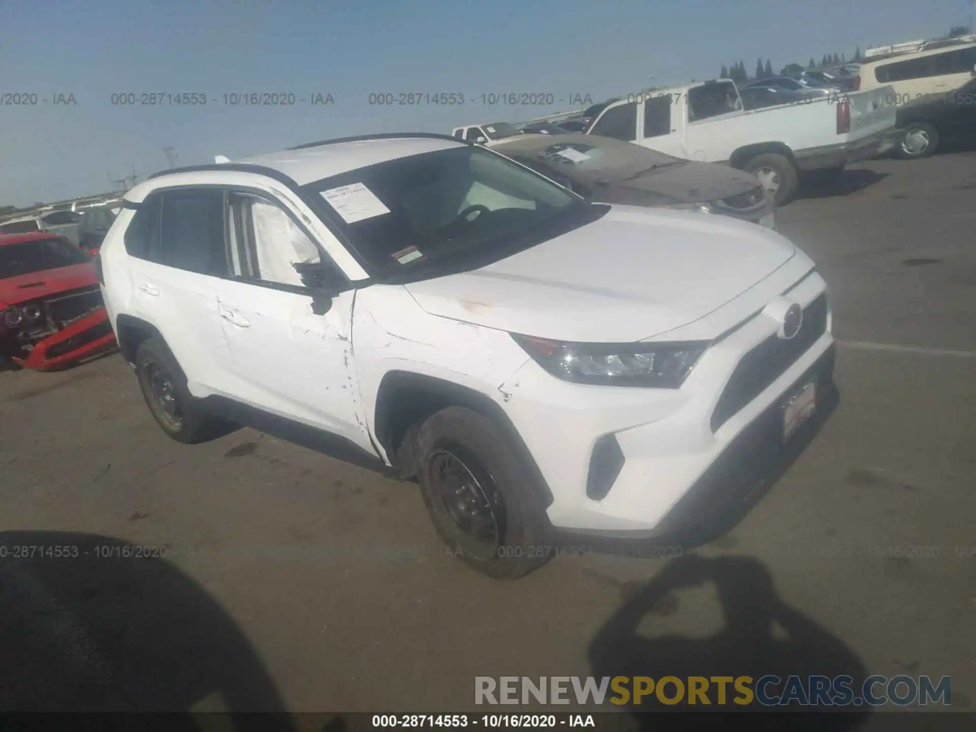 1 Photograph of a damaged car 2T3H1RFV0KW007956 TOYOTA RAV4 2019