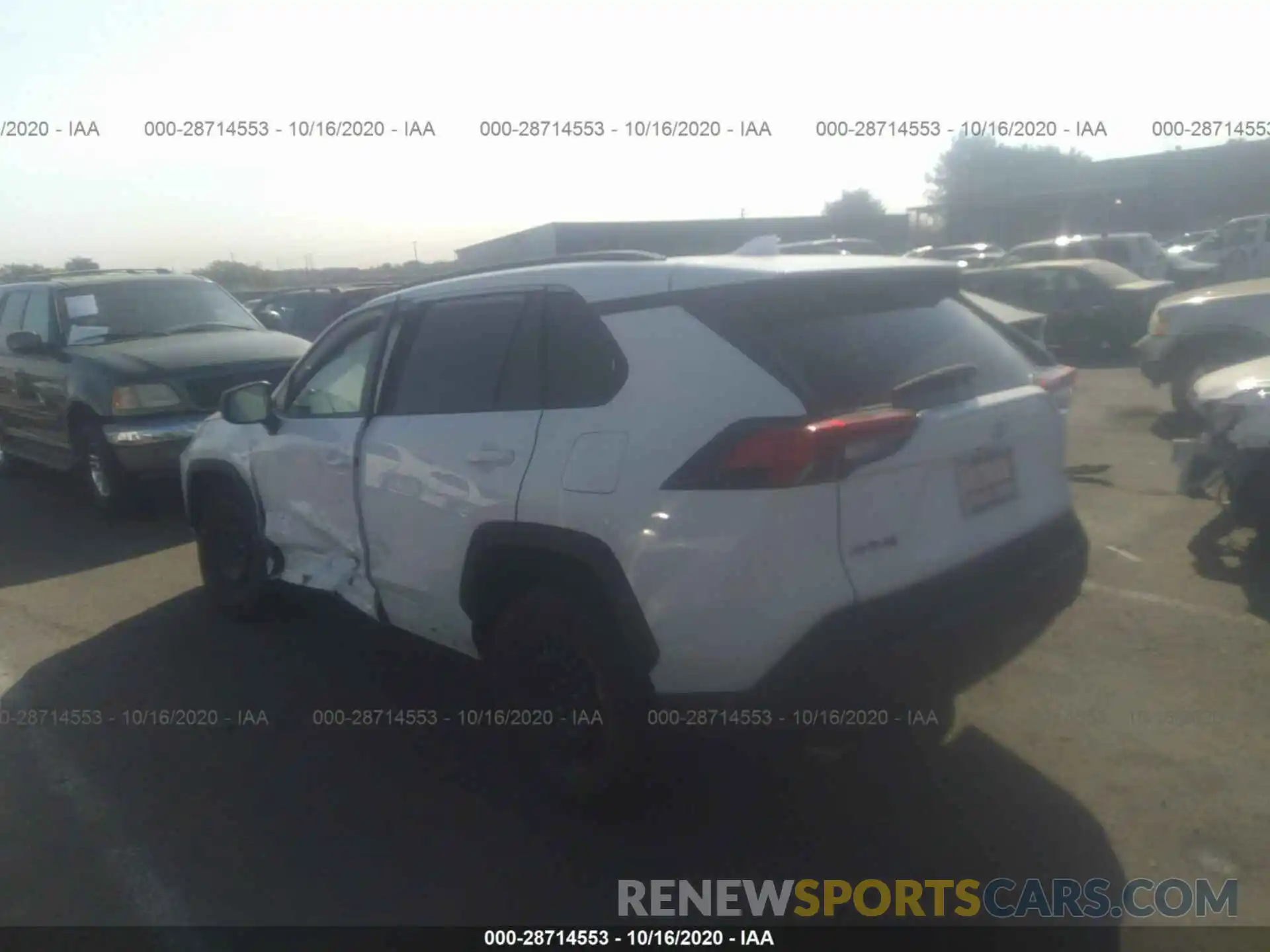 3 Photograph of a damaged car 2T3H1RFV0KW007956 TOYOTA RAV4 2019