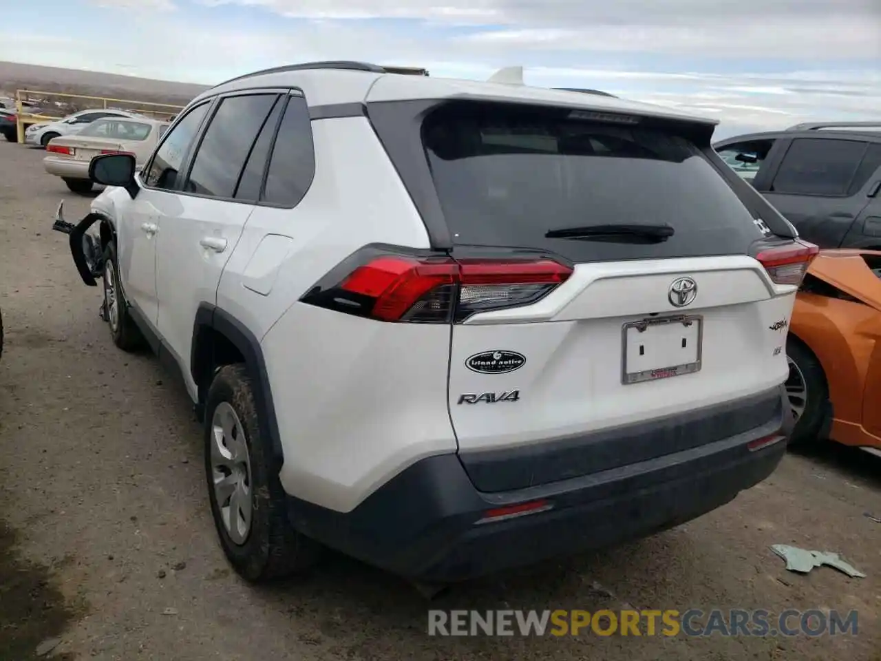 3 Photograph of a damaged car 2T3H1RFV0KW008184 TOYOTA RAV4 2019