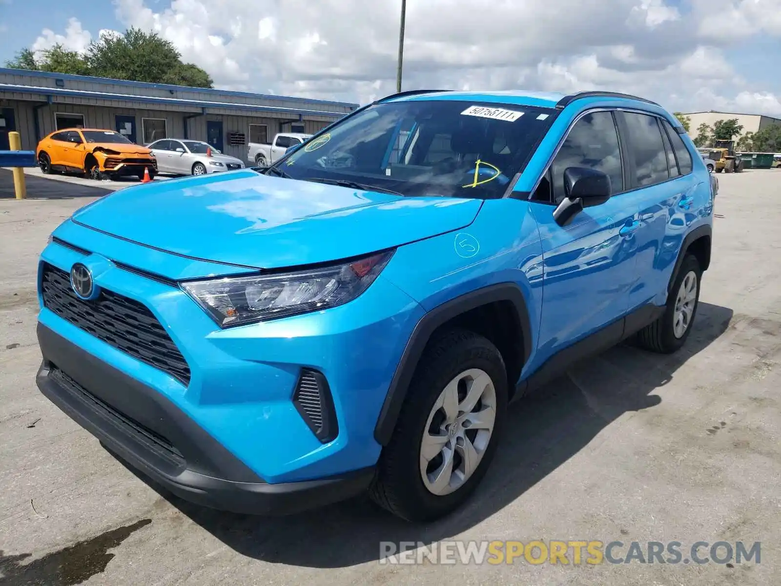 2 Photograph of a damaged car 2T3H1RFV0KW008833 TOYOTA RAV4 2019