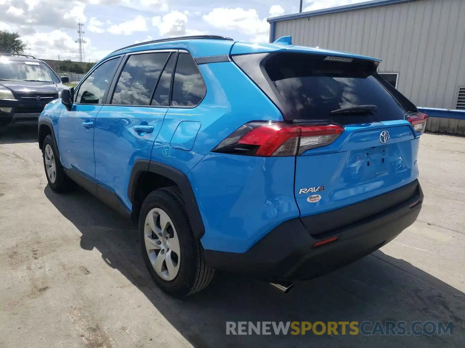 3 Photograph of a damaged car 2T3H1RFV0KW008833 TOYOTA RAV4 2019