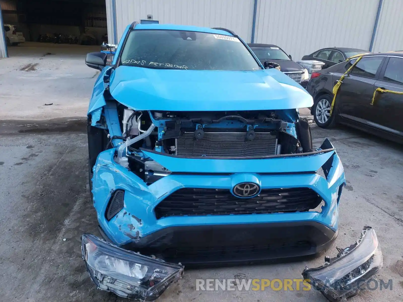 9 Photograph of a damaged car 2T3H1RFV0KW010789 TOYOTA RAV4 2019