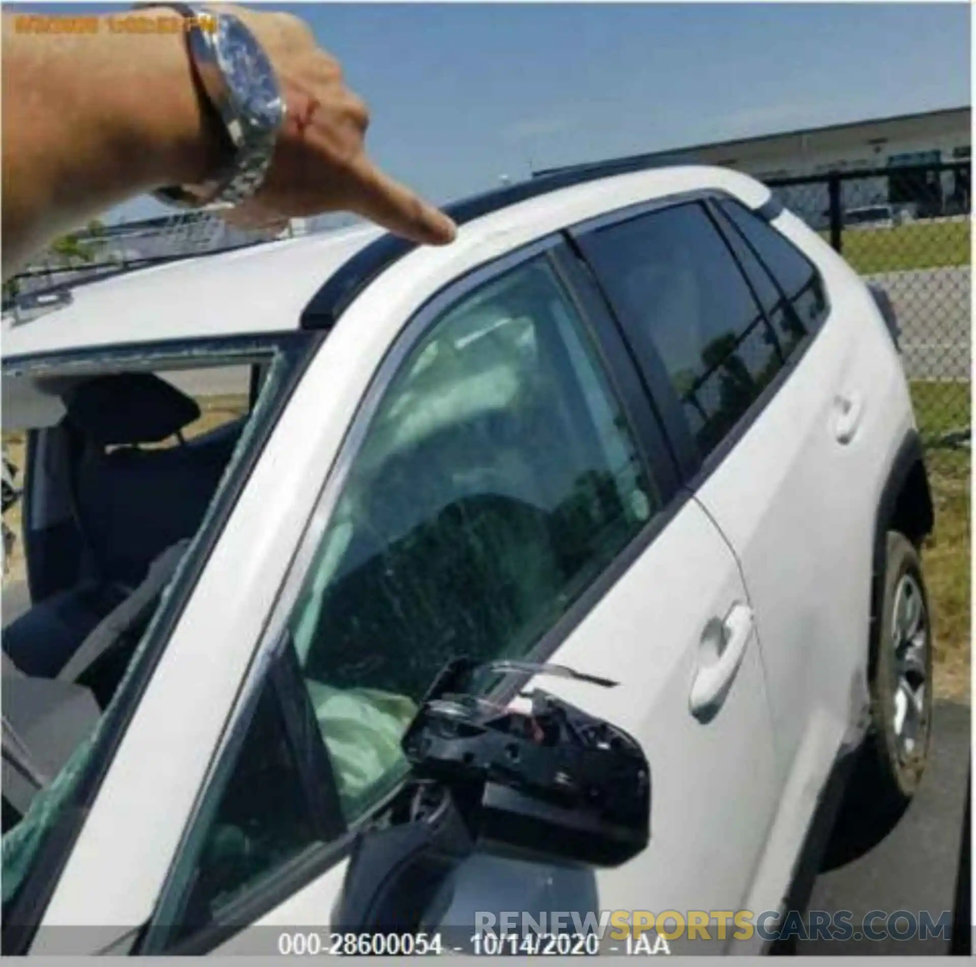 2 Photograph of a damaged car 2T3H1RFV0KW011408 TOYOTA RAV4 2019