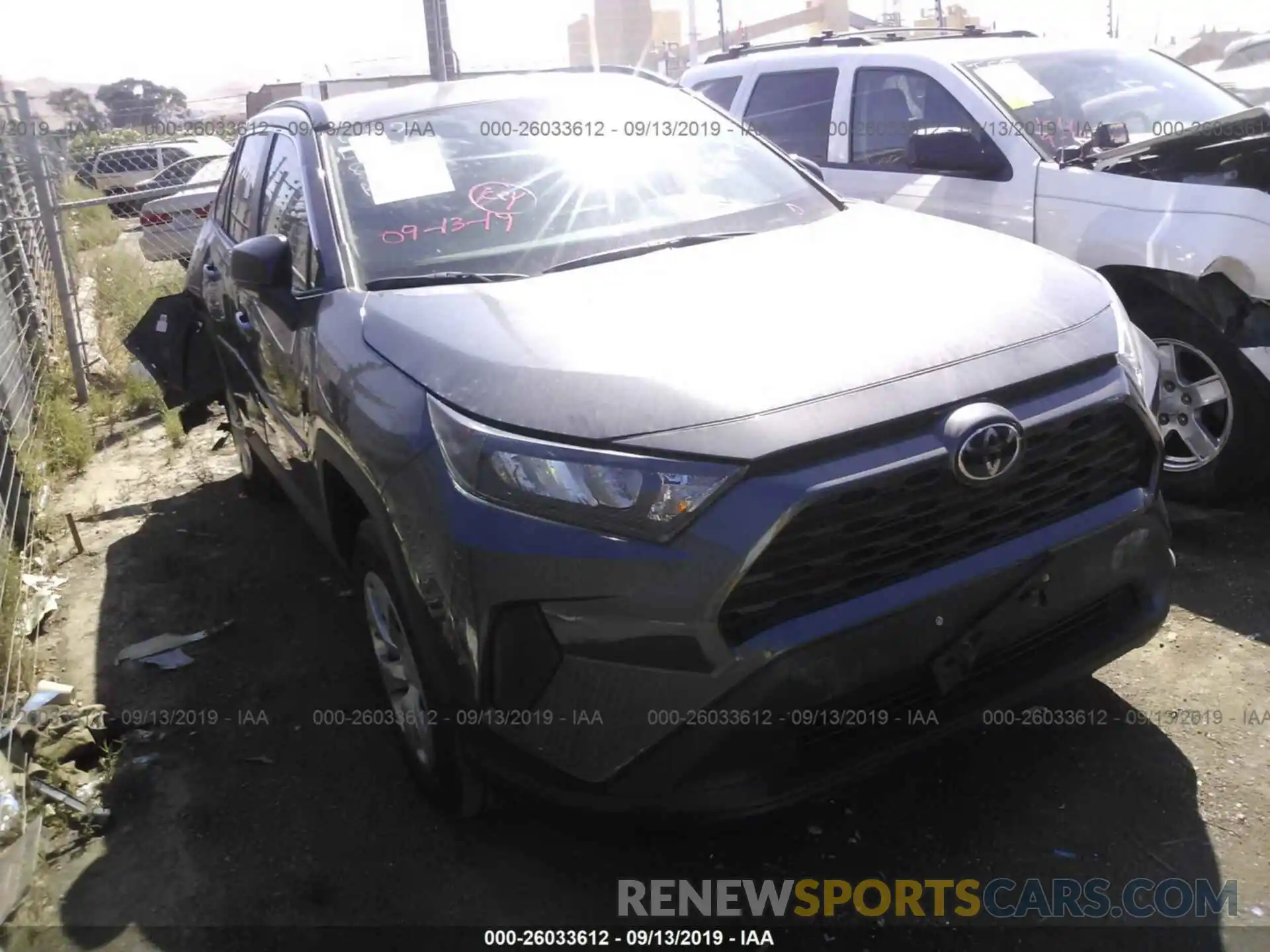 1 Photograph of a damaged car 2T3H1RFV0KW012476 TOYOTA RAV4 2019