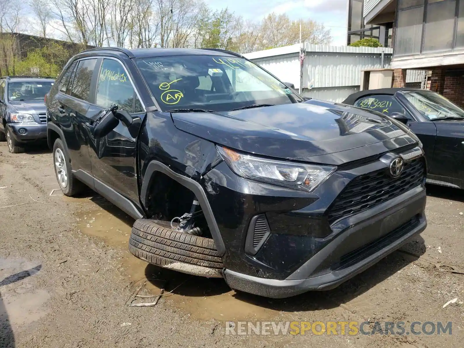 1 Photograph of a damaged car 2T3H1RFV0KW012686 TOYOTA RAV4 2019