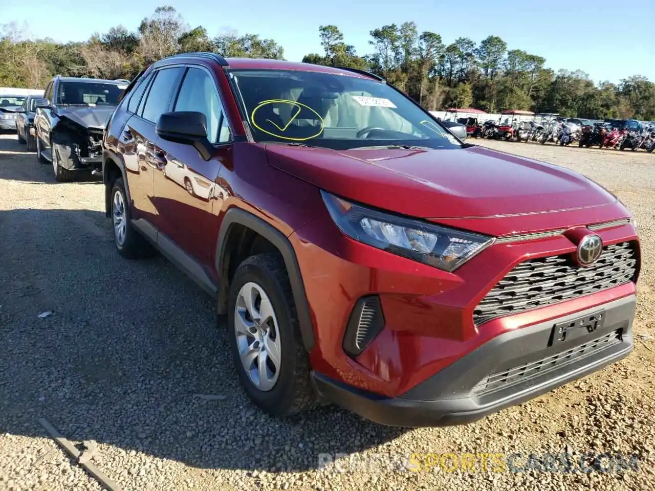 1 Photograph of a damaged car 2T3H1RFV0KW013353 TOYOTA RAV4 2019