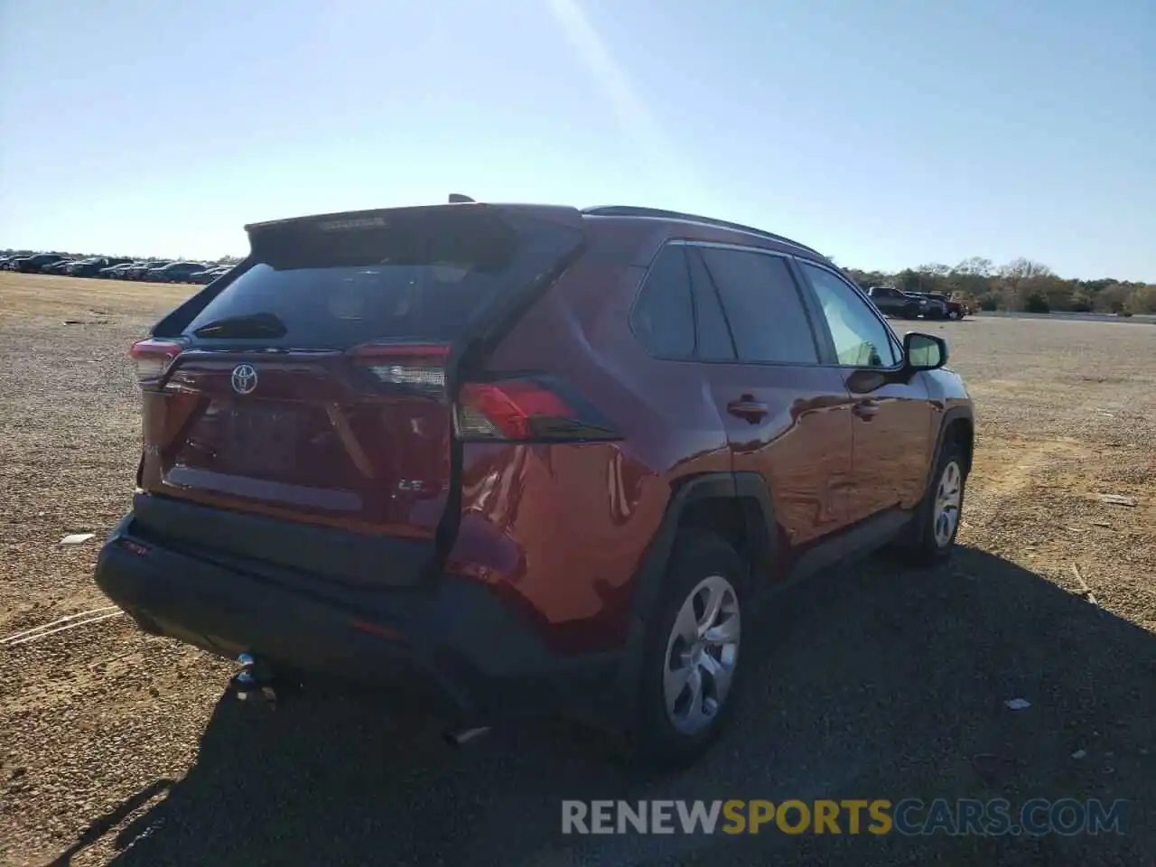 4 Photograph of a damaged car 2T3H1RFV0KW013353 TOYOTA RAV4 2019