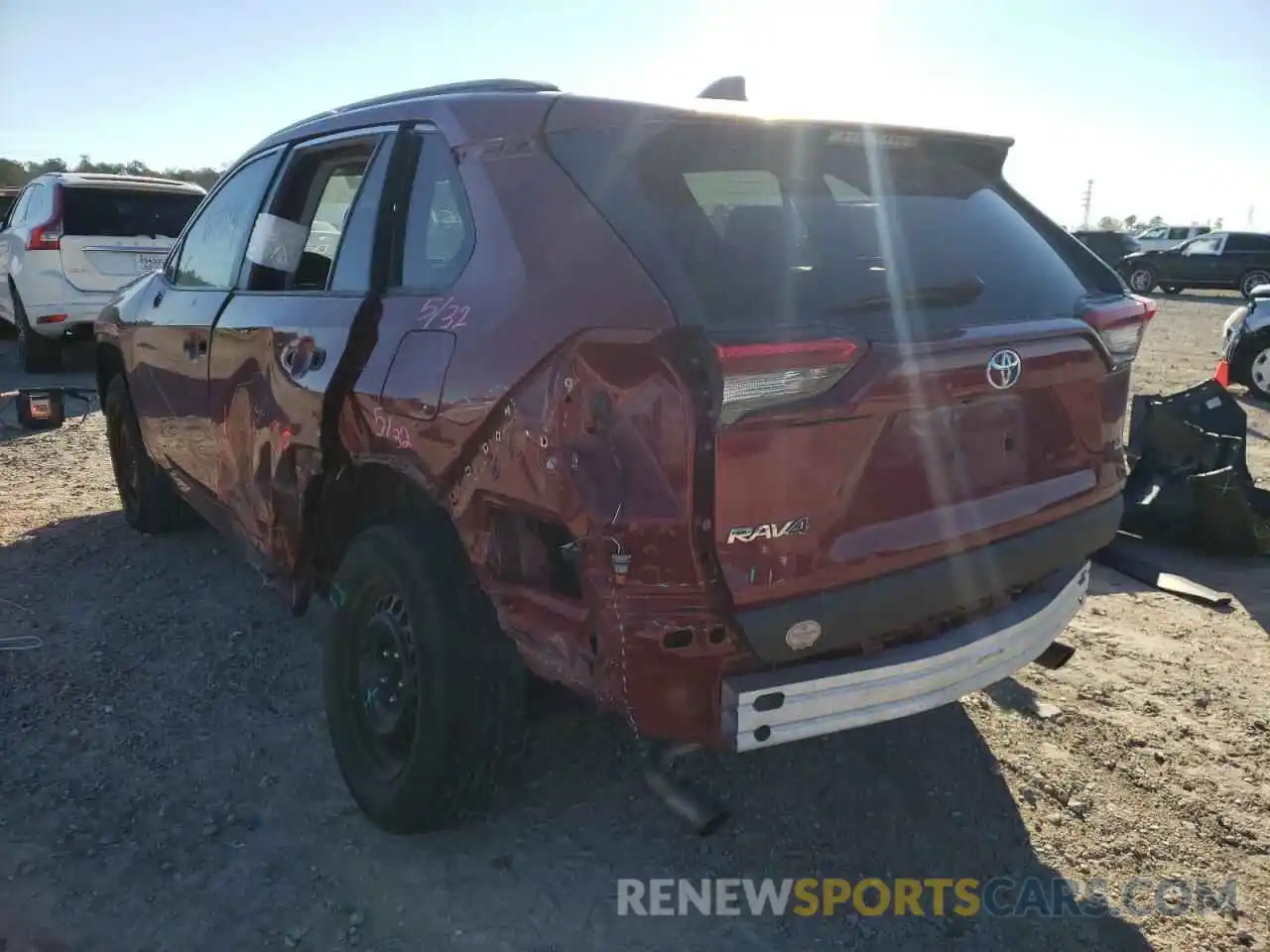 3 Photograph of a damaged car 2T3H1RFV0KW015782 TOYOTA RAV4 2019