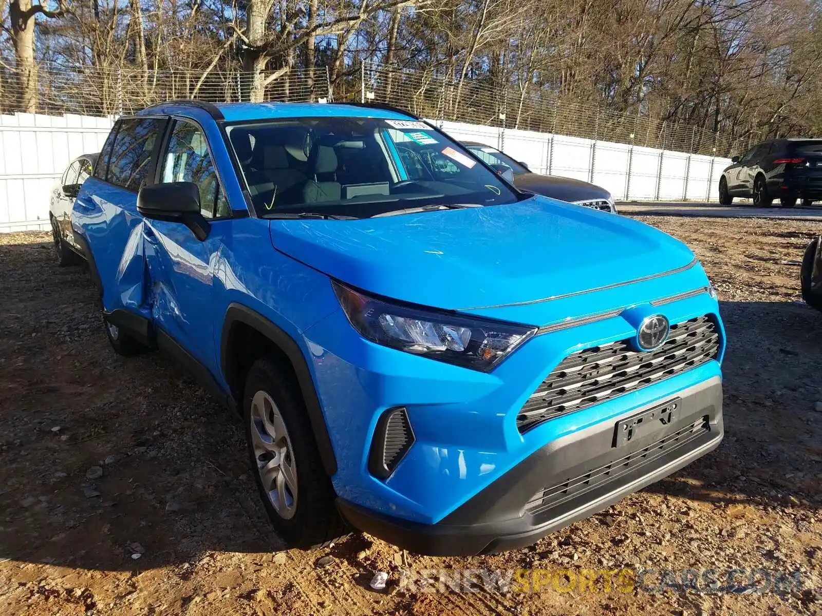 1 Photograph of a damaged car 2T3H1RFV0KW019783 TOYOTA RAV4 2019