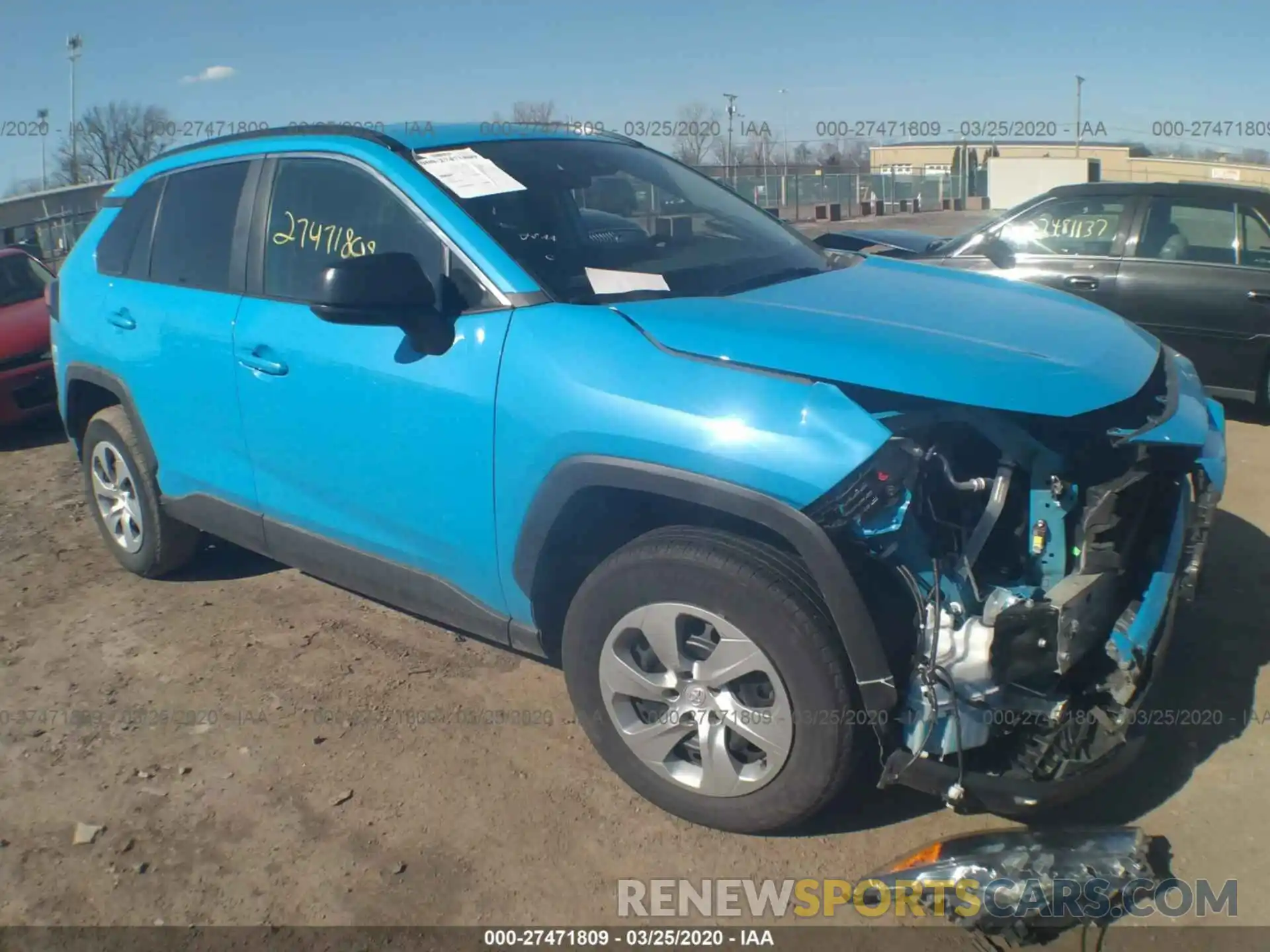 1 Photograph of a damaged car 2T3H1RFV0KW025891 TOYOTA RAV4 2019