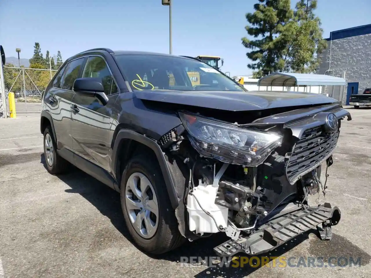 1 Photograph of a damaged car 2T3H1RFV0KW026376 TOYOTA RAV4 2019