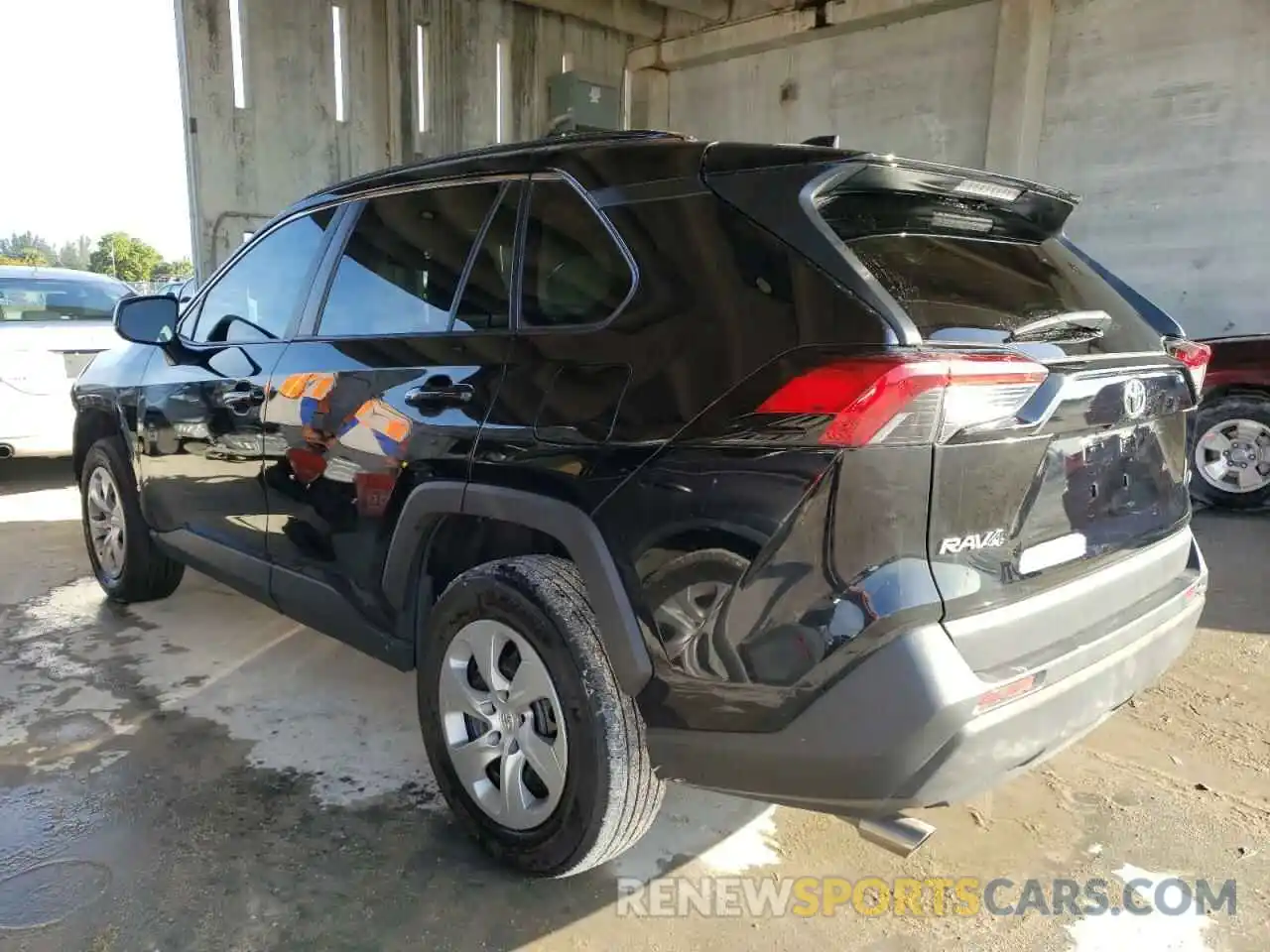 3 Photograph of a damaged car 2T3H1RFV0KW033151 TOYOTA RAV4 2019