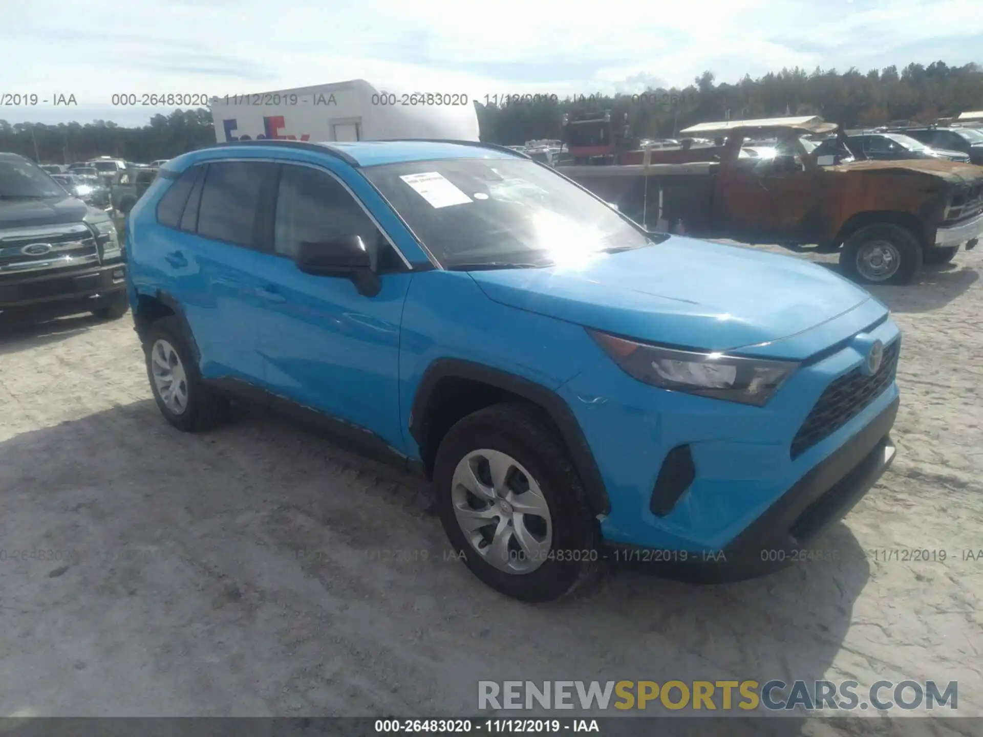 1 Photograph of a damaged car 2T3H1RFV0KW035613 TOYOTA RAV4 2019