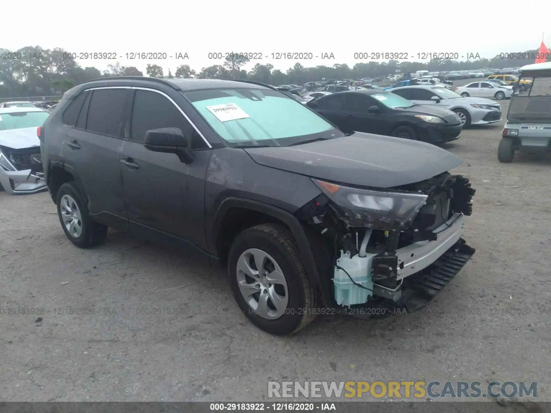 1 Photograph of a damaged car 2T3H1RFV0KW038026 TOYOTA RAV4 2019