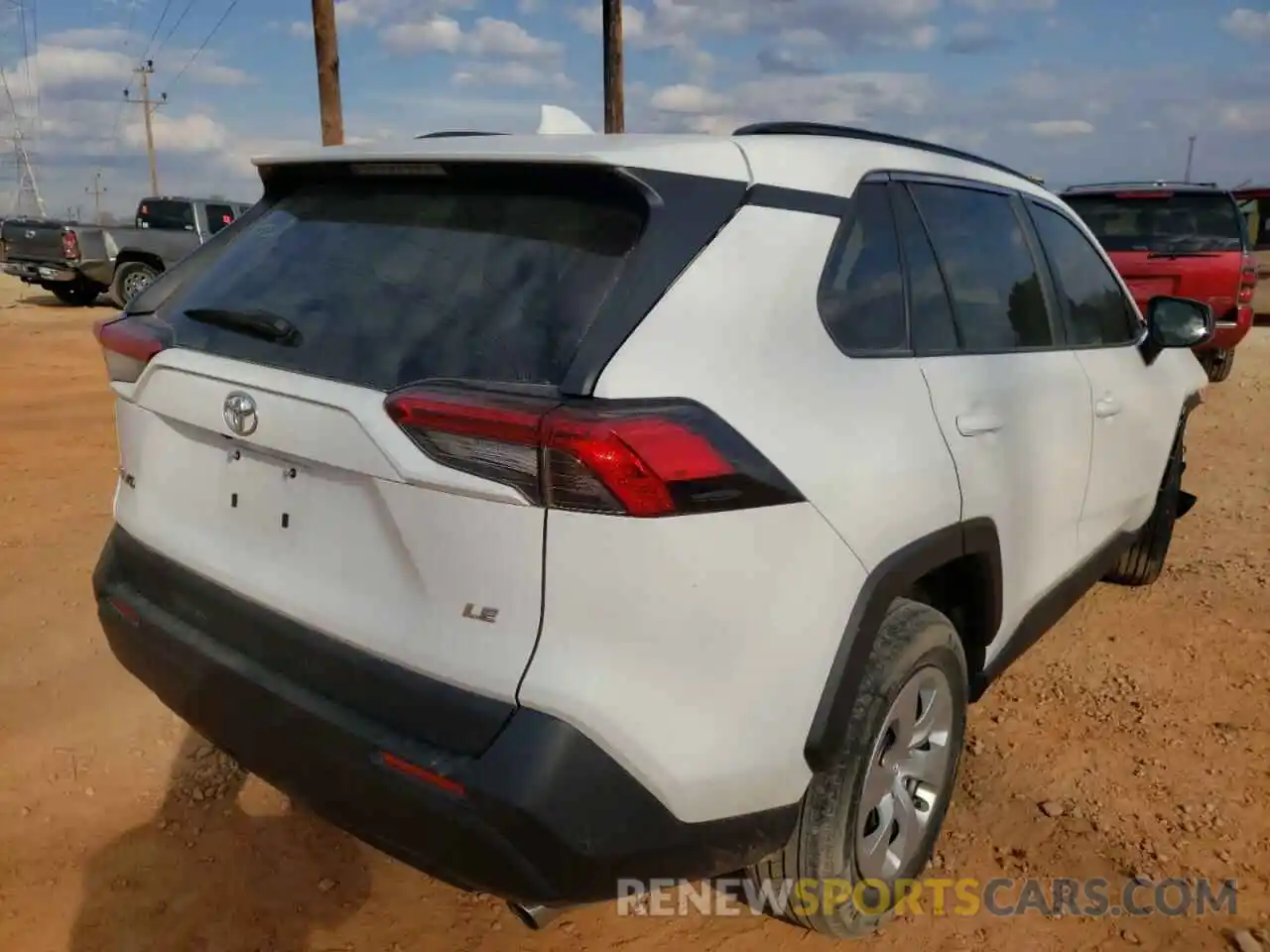 4 Photograph of a damaged car 2T3H1RFV0KW038298 TOYOTA RAV4 2019