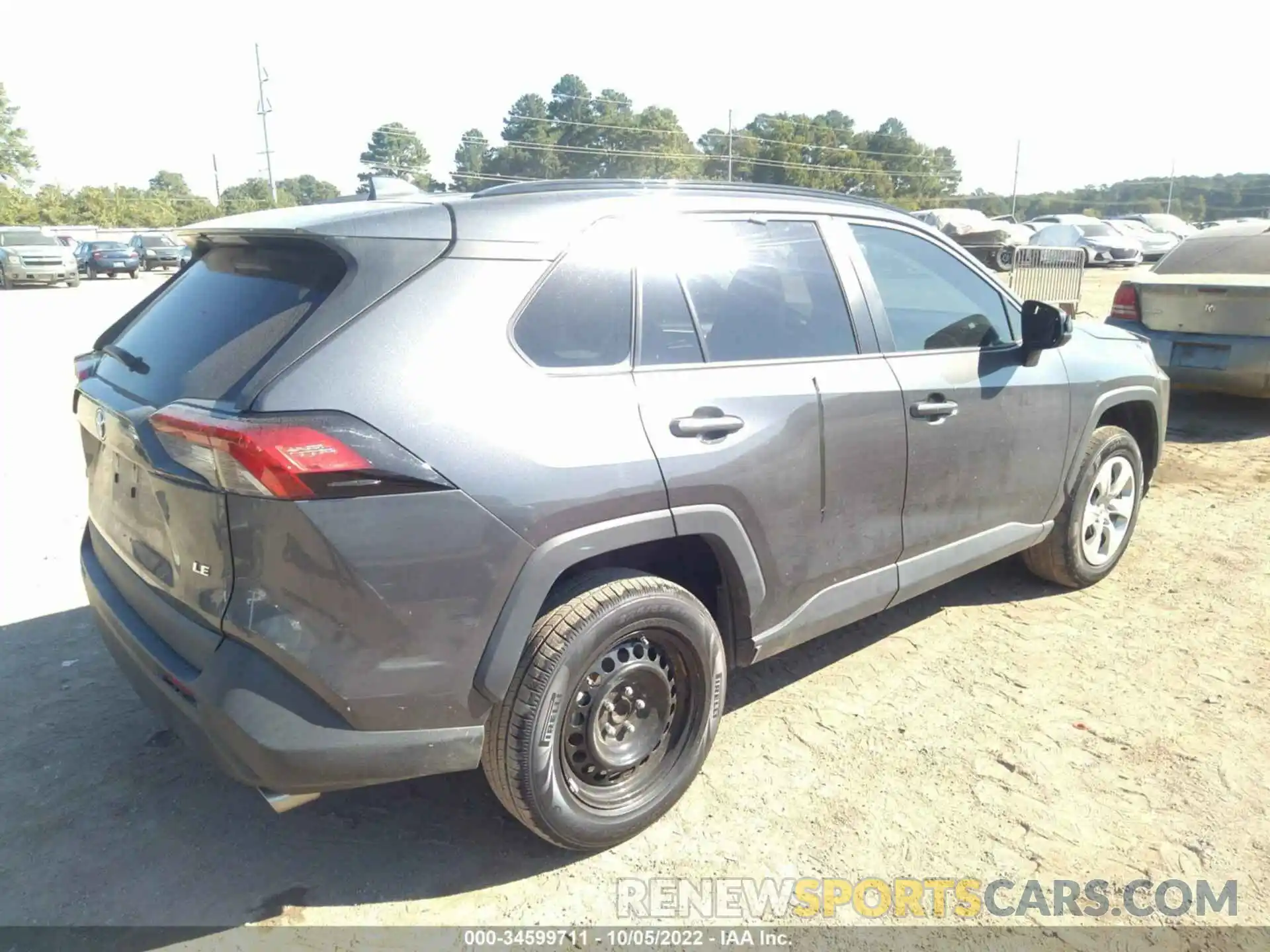 4 Photograph of a damaged car 2T3H1RFV0KW040553 TOYOTA RAV4 2019