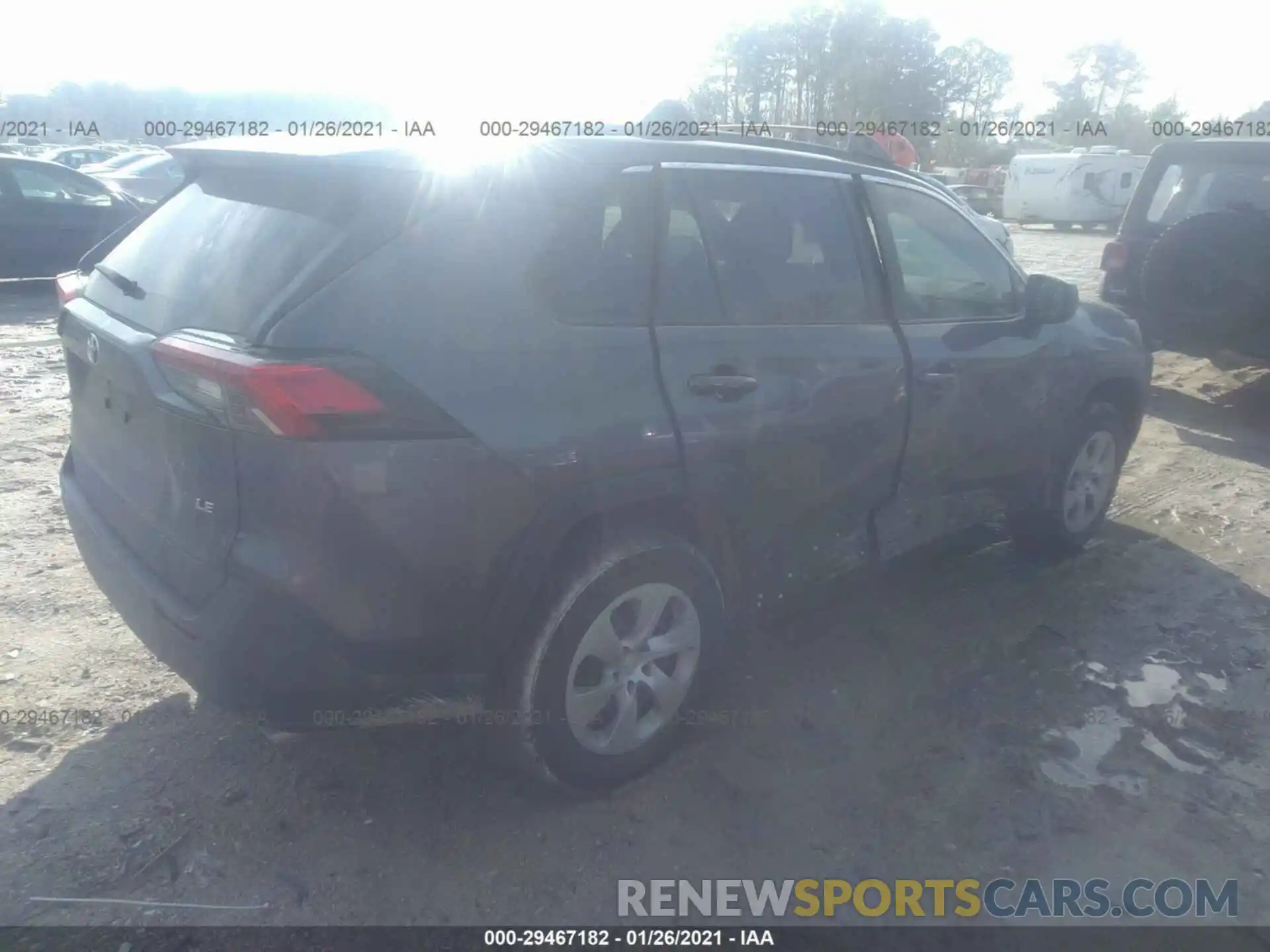 4 Photograph of a damaged car 2T3H1RFV0KW042674 TOYOTA RAV4 2019