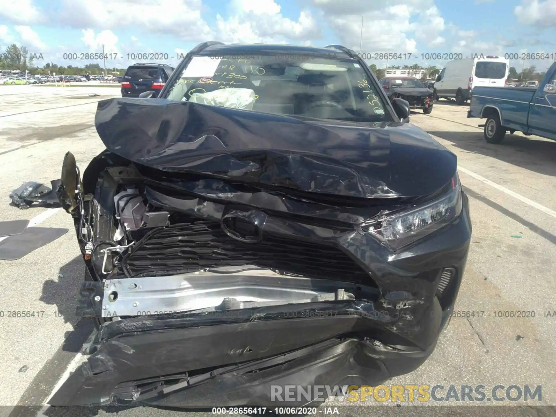 6 Photograph of a damaged car 2T3H1RFV0KW052136 TOYOTA RAV4 2019