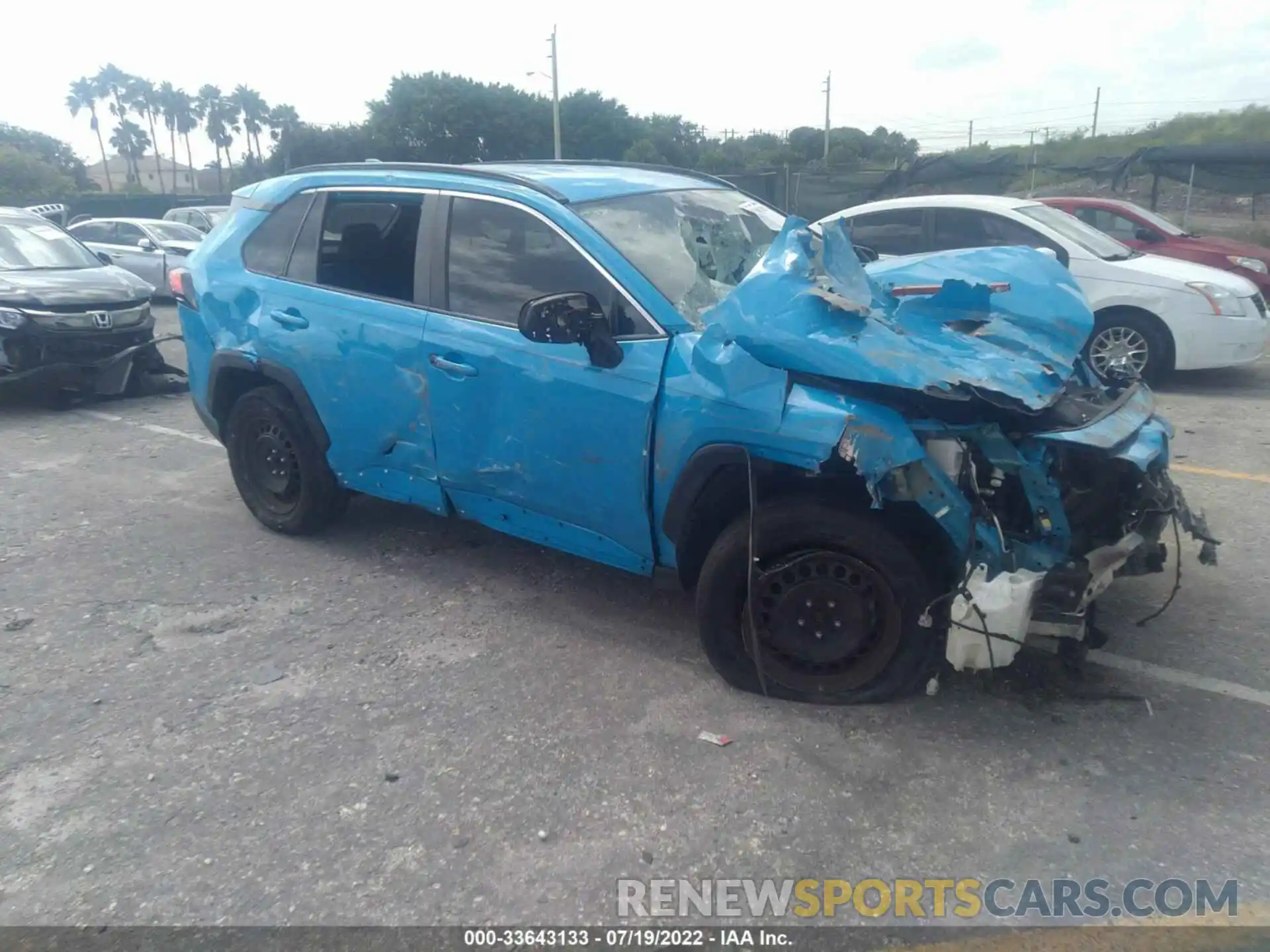 1 Photograph of a damaged car 2T3H1RFV0KW056672 TOYOTA RAV4 2019