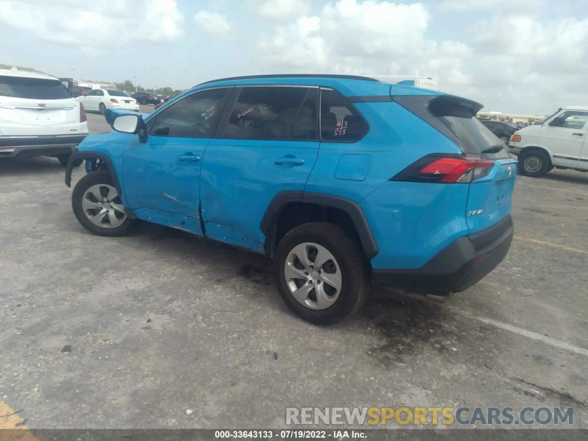 3 Photograph of a damaged car 2T3H1RFV0KW056672 TOYOTA RAV4 2019