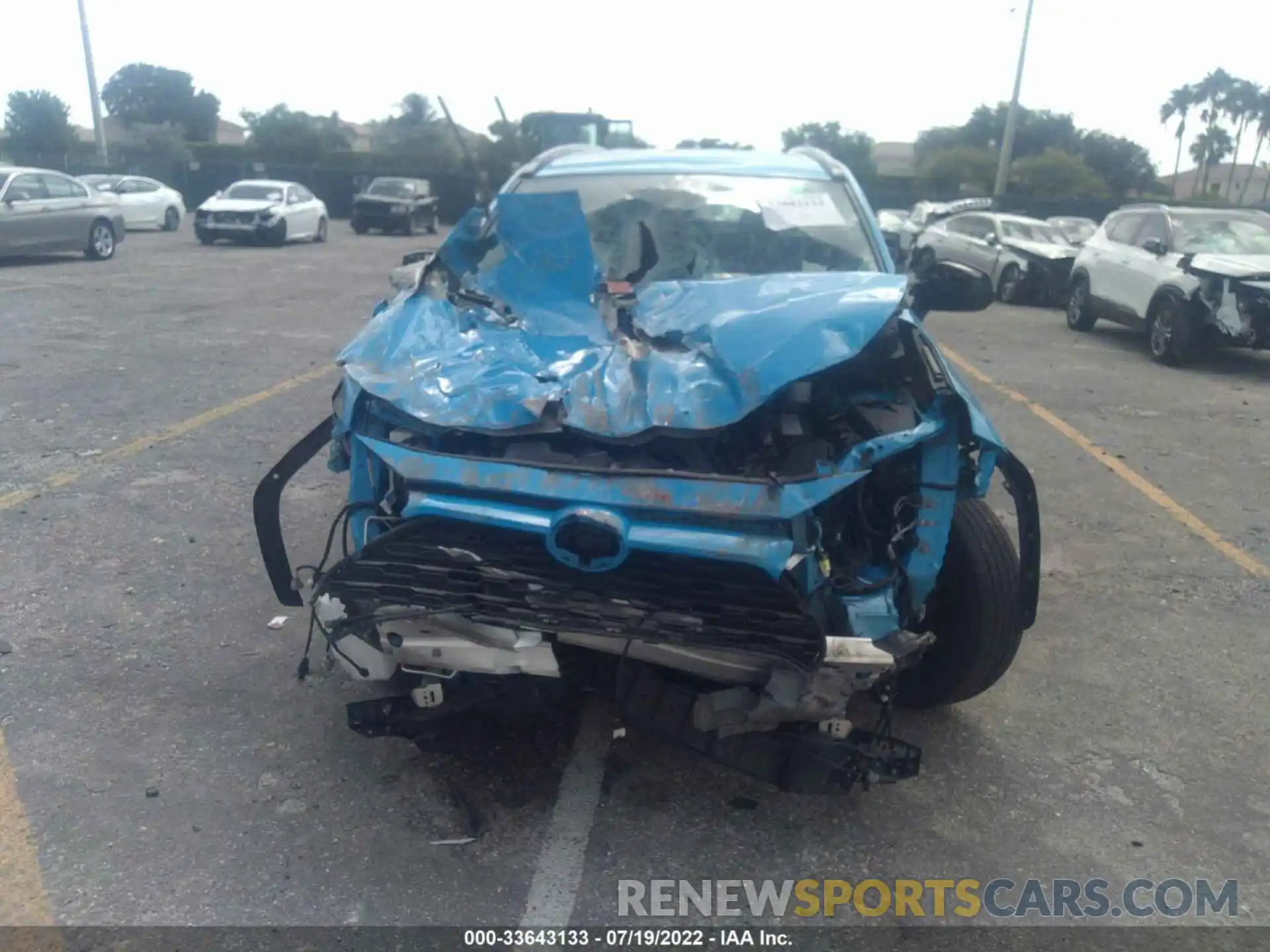 6 Photograph of a damaged car 2T3H1RFV0KW056672 TOYOTA RAV4 2019