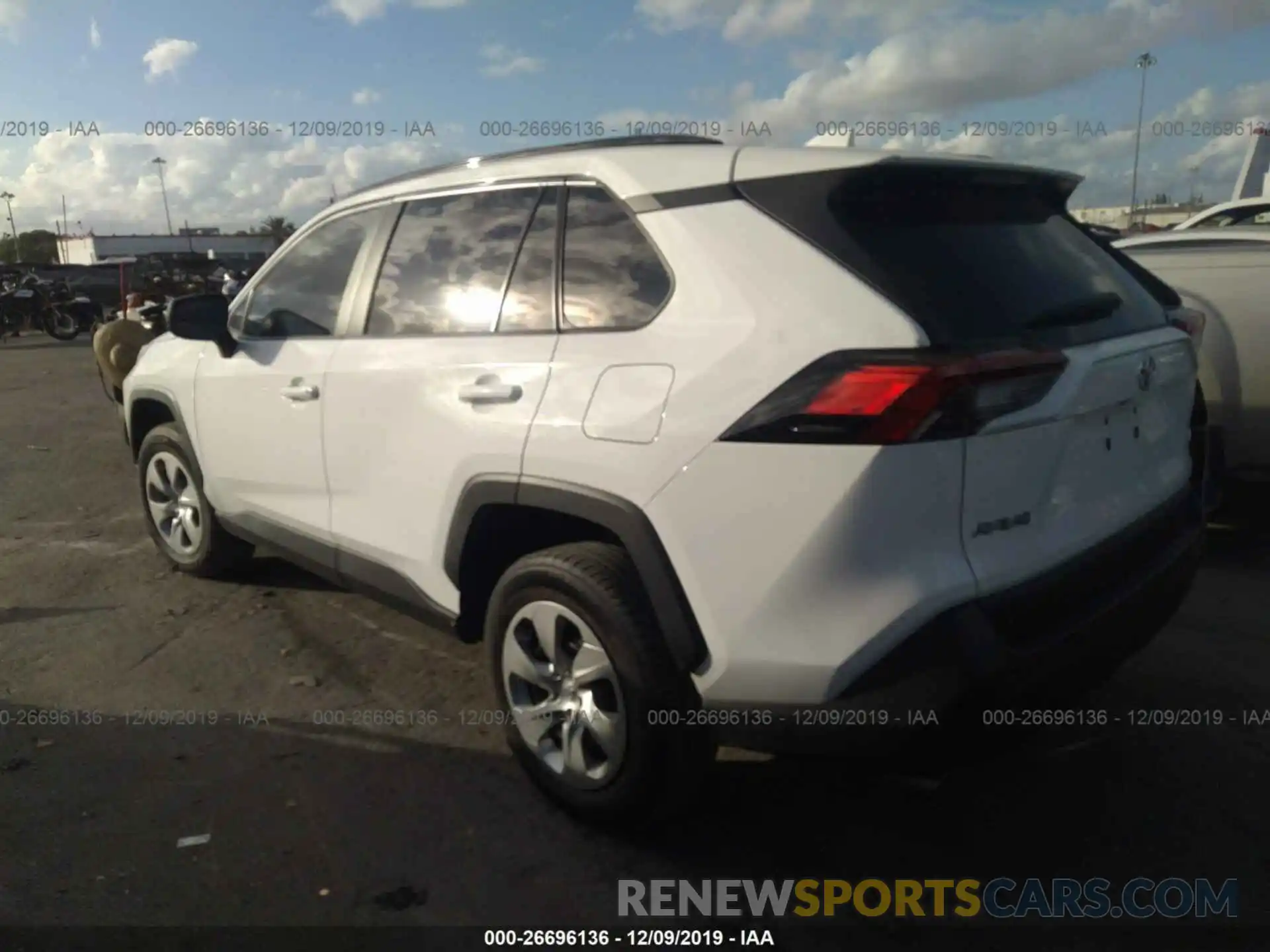 3 Photograph of a damaged car 2T3H1RFV1KC007336 TOYOTA RAV4 2019