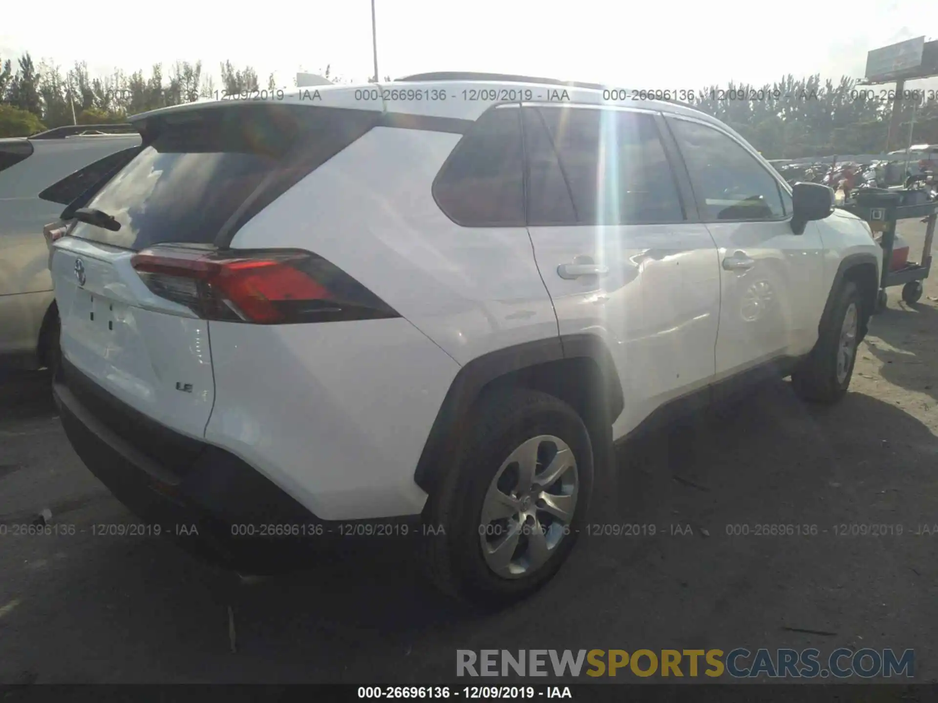 4 Photograph of a damaged car 2T3H1RFV1KC007336 TOYOTA RAV4 2019