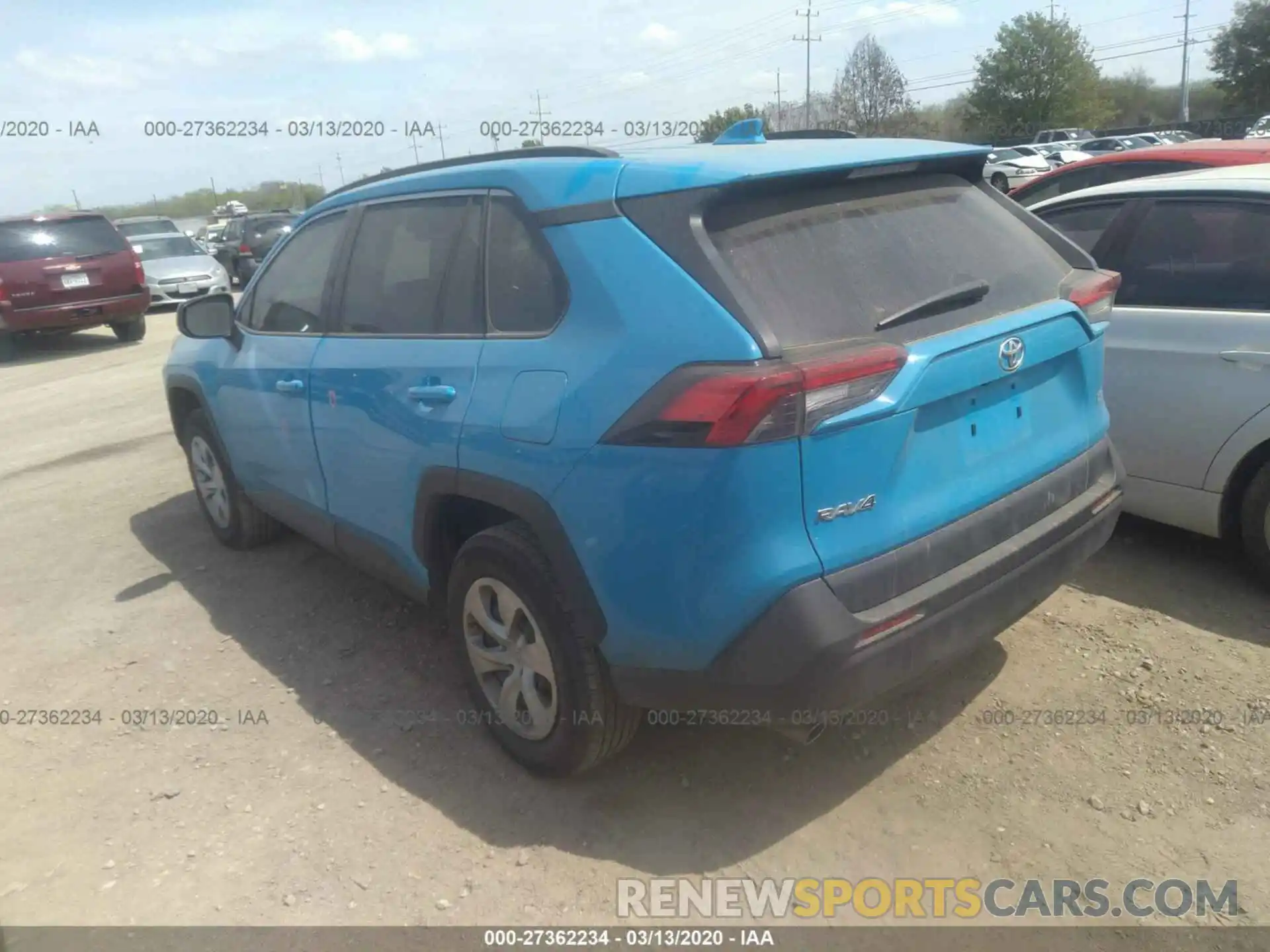 3 Photograph of a damaged car 2T3H1RFV1KC020913 TOYOTA RAV4 2019