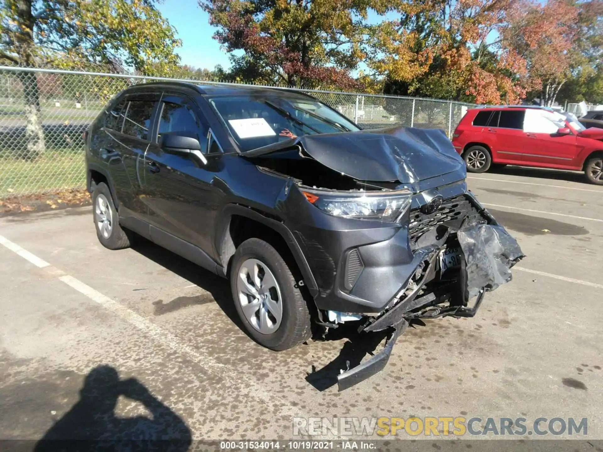 1 Photograph of a damaged car 2T3H1RFV1KC023925 TOYOTA RAV4 2019