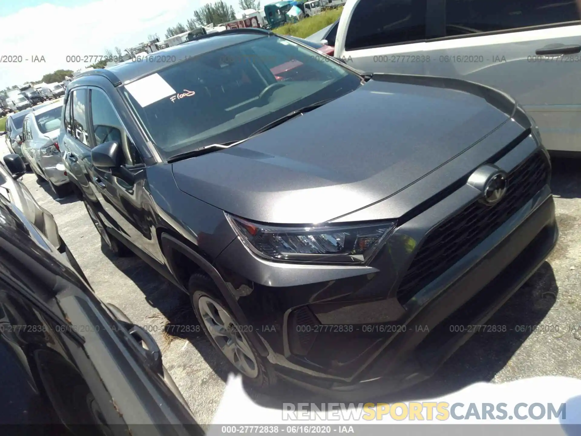 1 Photograph of a damaged car 2T3H1RFV1KC024072 TOYOTA RAV4 2019