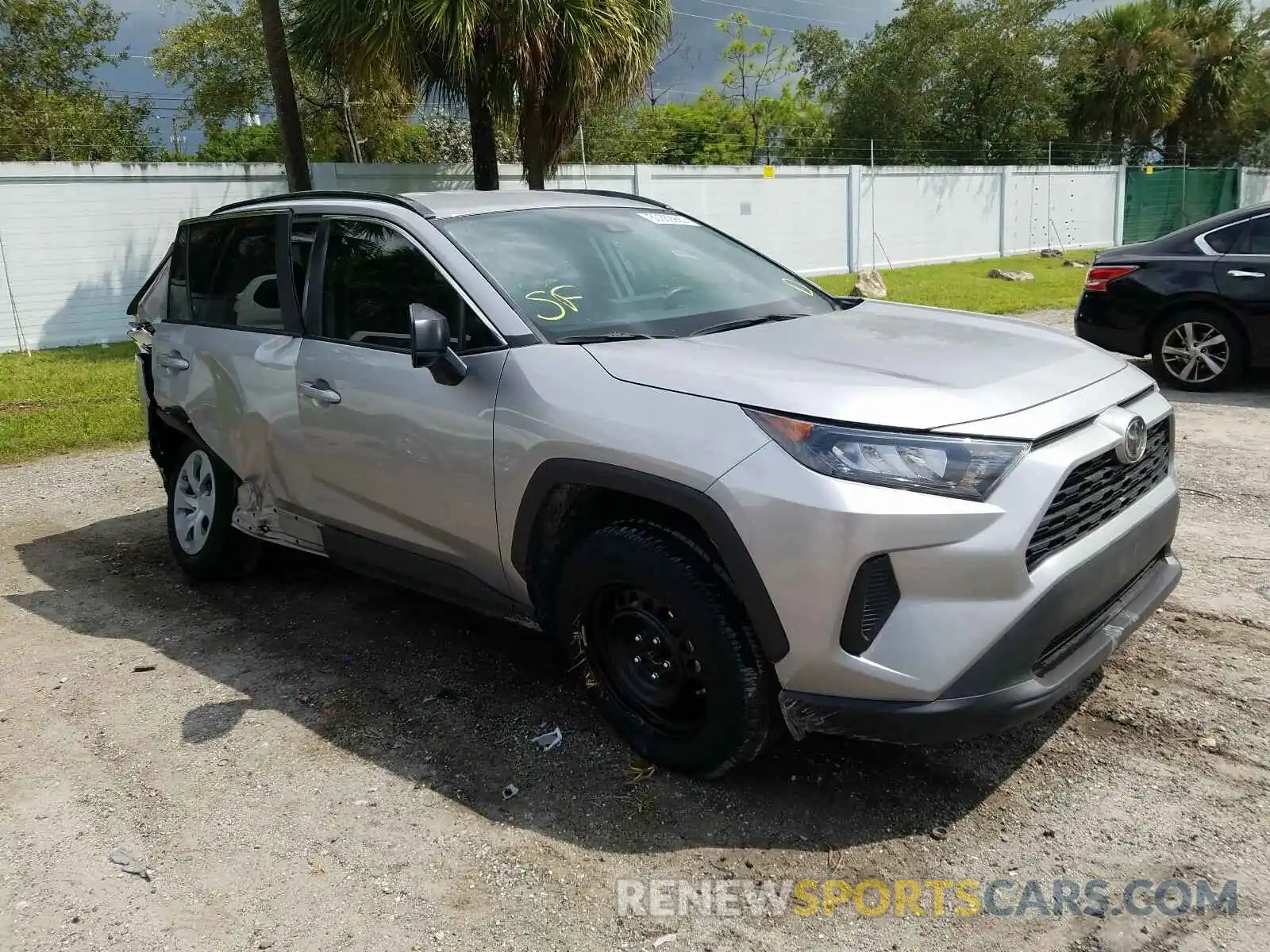 1 Photograph of a damaged car 2T3H1RFV1KC025903 TOYOTA RAV4 2019