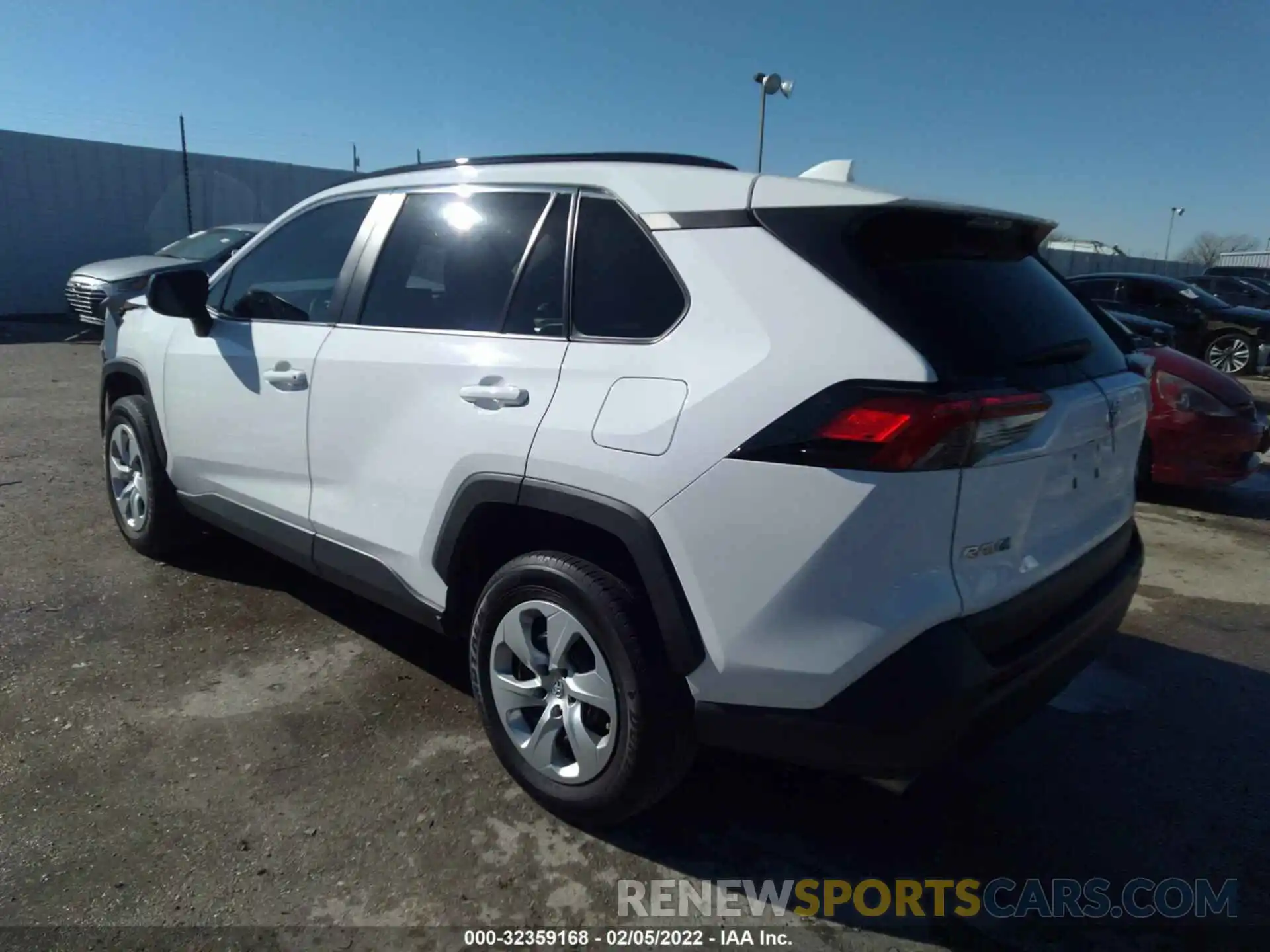 3 Photograph of a damaged car 2T3H1RFV1KC025996 TOYOTA RAV4 2019