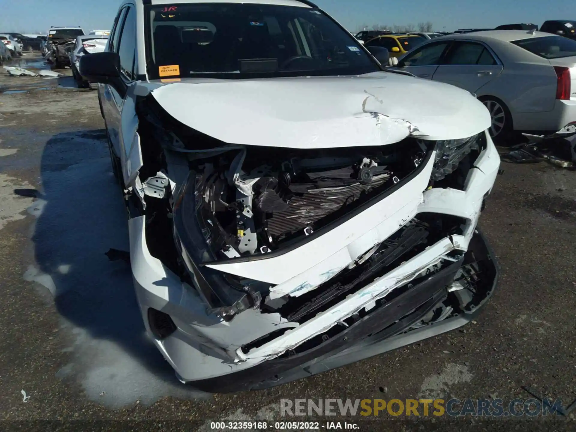 6 Photograph of a damaged car 2T3H1RFV1KC025996 TOYOTA RAV4 2019