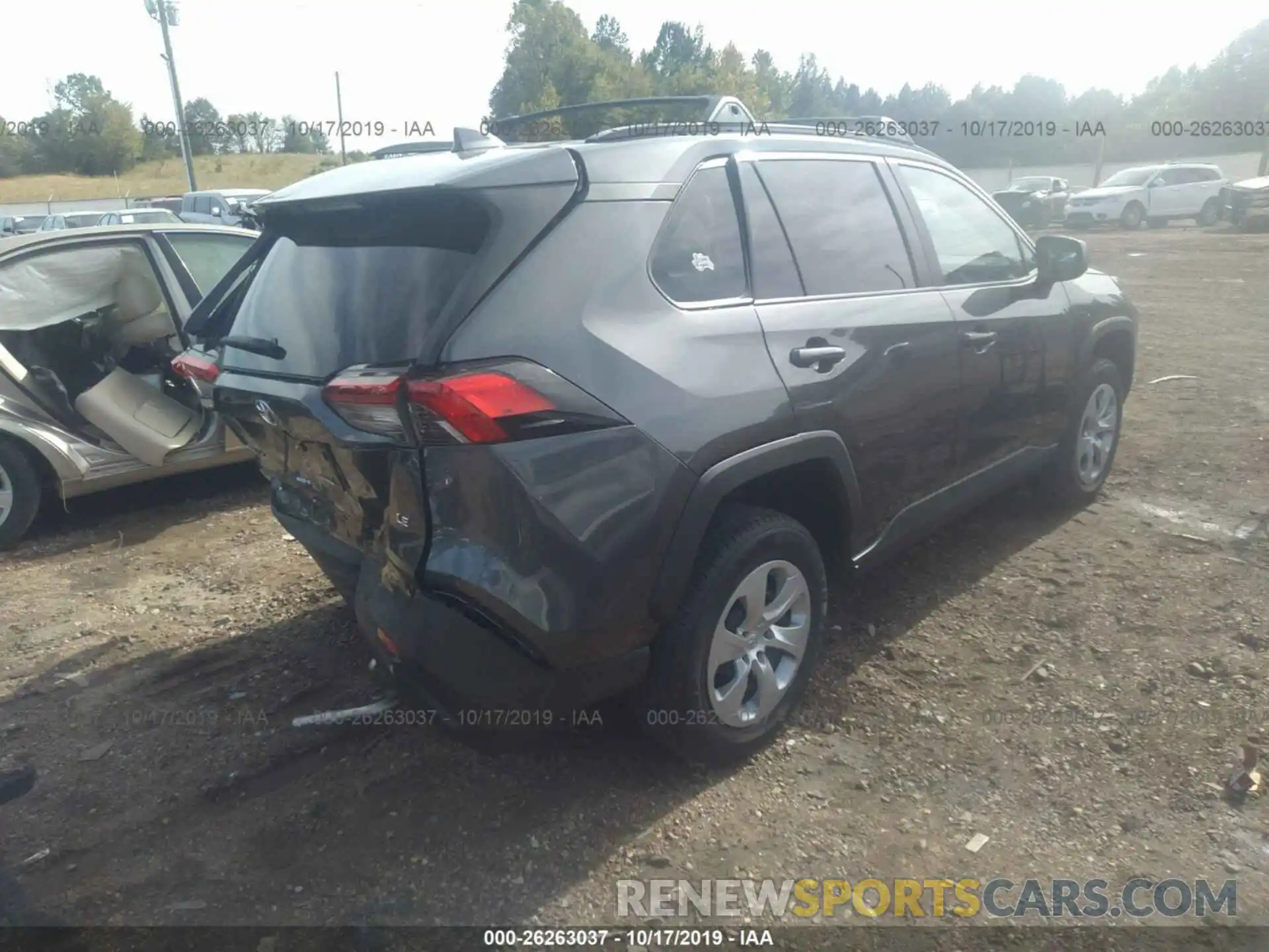 4 Photograph of a damaged car 2T3H1RFV1KC026887 TOYOTA RAV4 2019