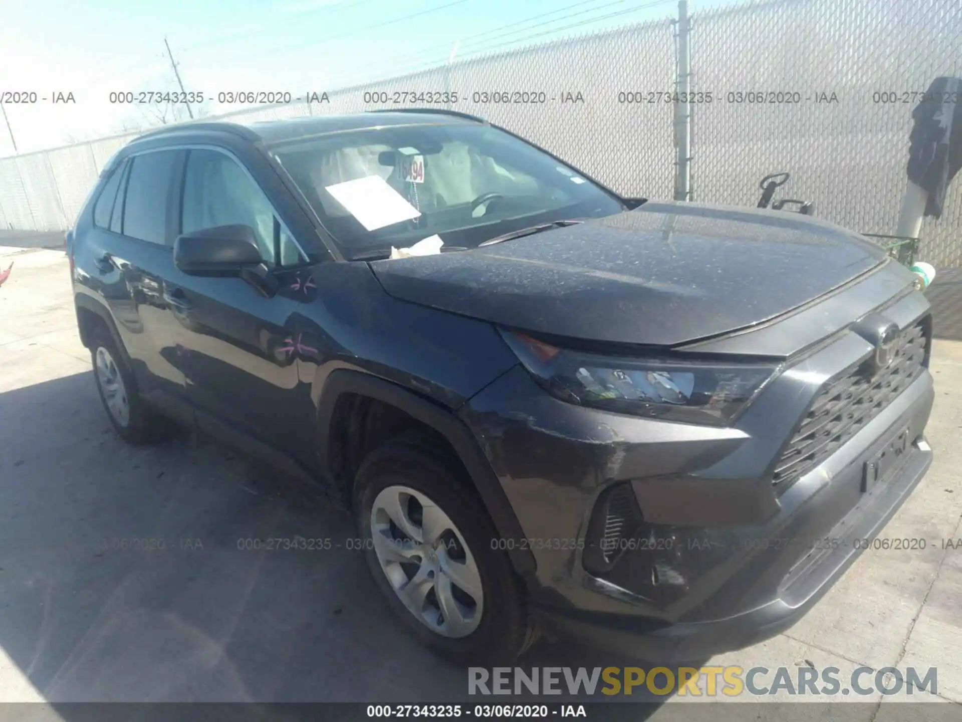 1 Photograph of a damaged car 2T3H1RFV1KC028428 TOYOTA RAV4 2019