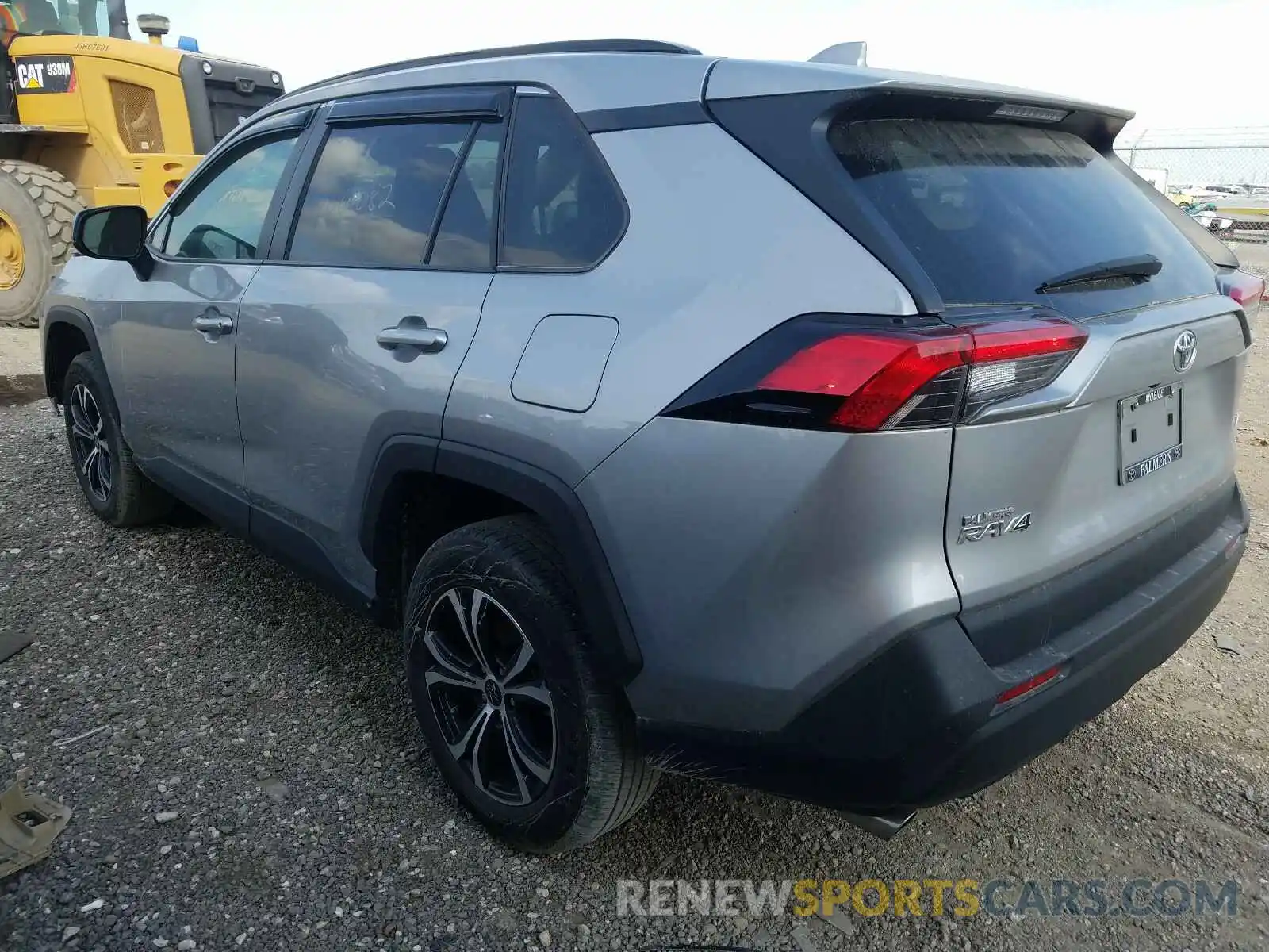 3 Фотография поврежденного автомобиля 2T3H1RFV1KC030454 TOYOTA RAV4 2019