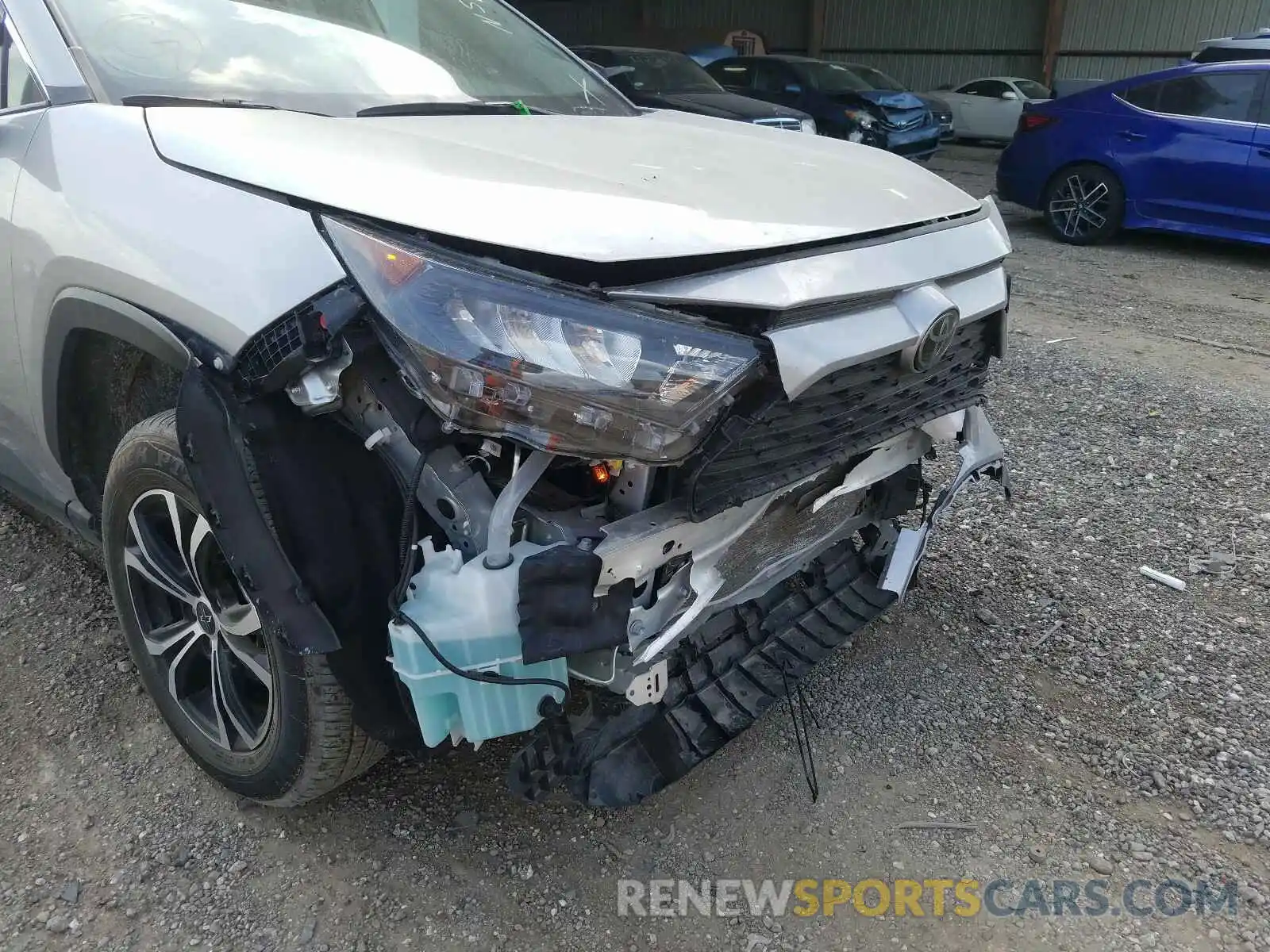 9 Photograph of a damaged car 2T3H1RFV1KC030454 TOYOTA RAV4 2019