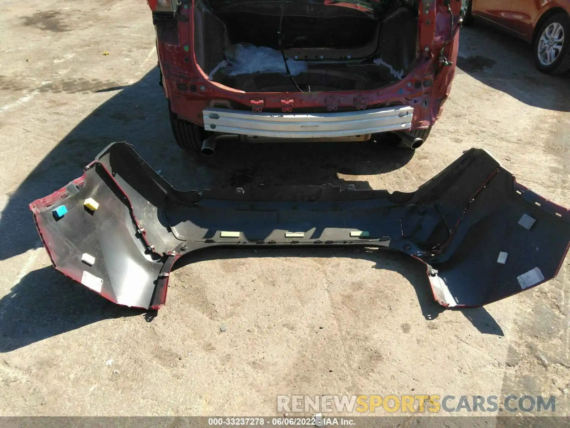 12 Photograph of a damaged car 2T3H1RFV1KC031636 TOYOTA RAV4 2019