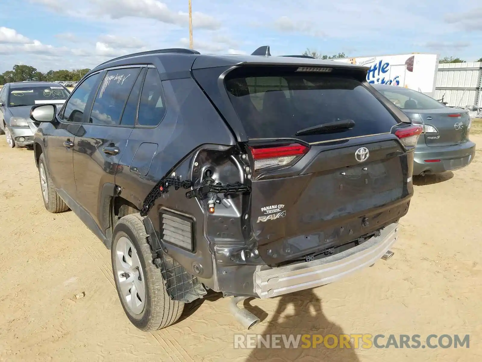 3 Photograph of a damaged car 2T3H1RFV1KC032818 TOYOTA RAV4 2019