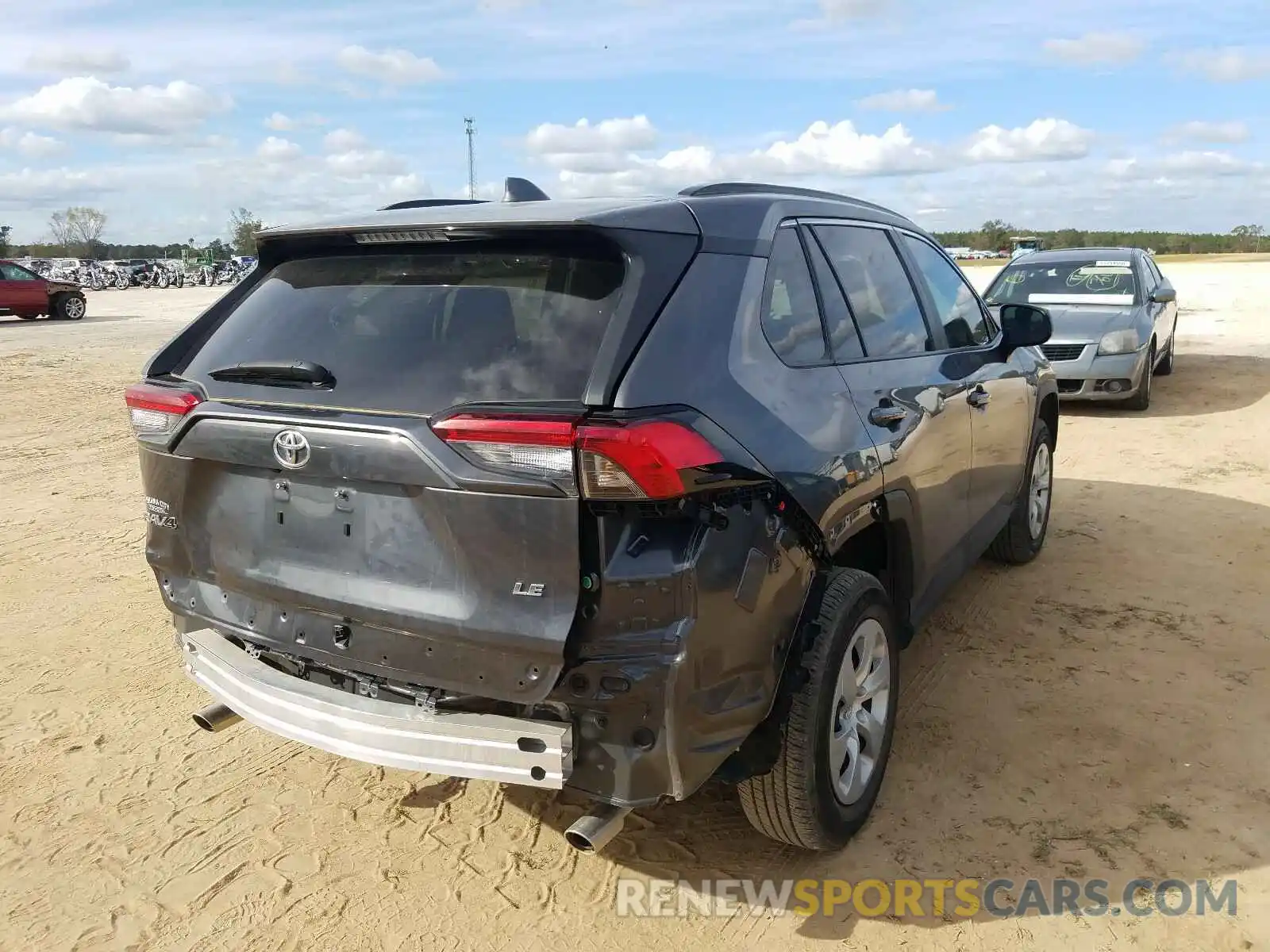 4 Photograph of a damaged car 2T3H1RFV1KC032818 TOYOTA RAV4 2019