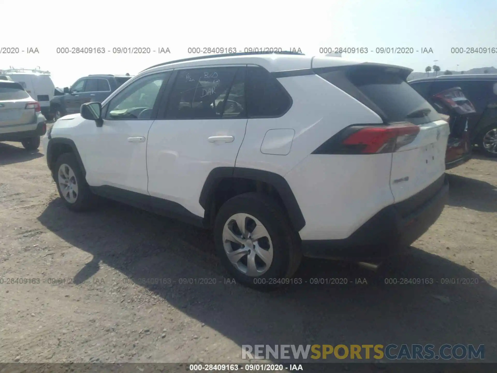 3 Photograph of a damaged car 2T3H1RFV1KW003723 TOYOTA RAV4 2019