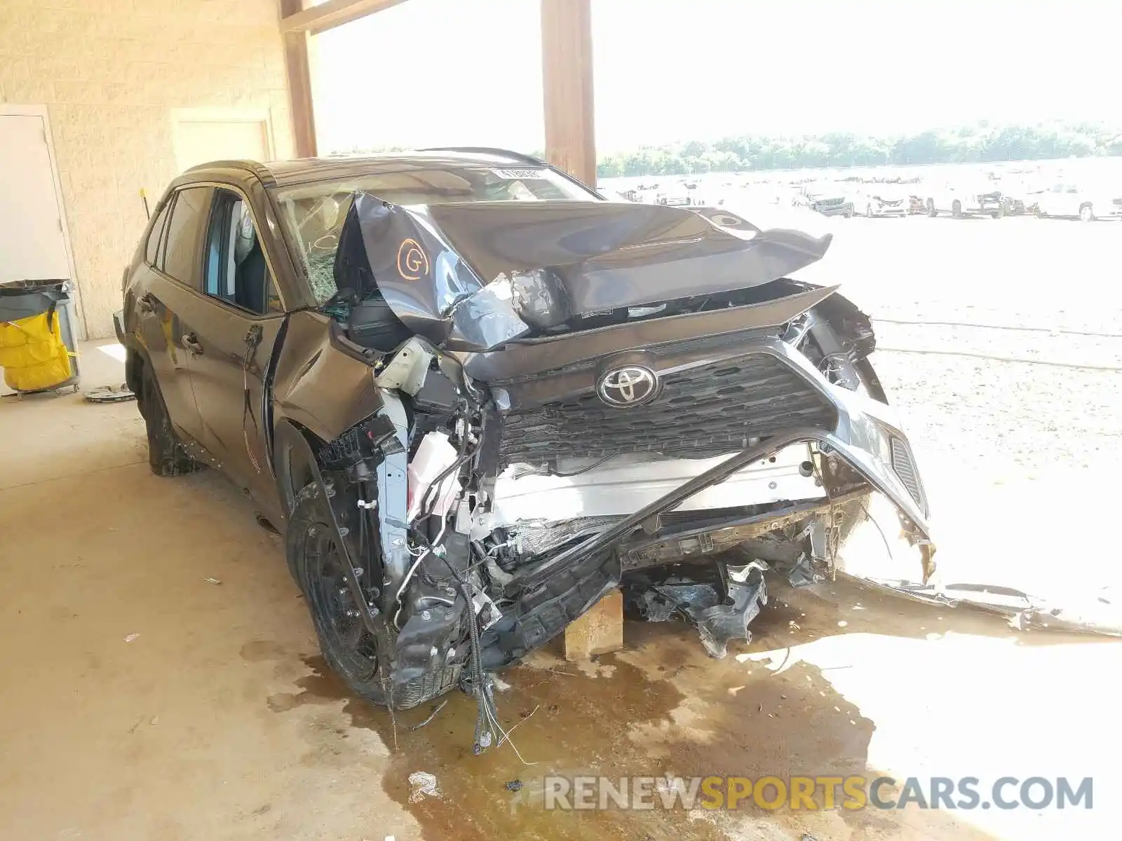 1 Фотография поврежденного автомобиля 2T3H1RFV1KW008842 TOYOTA RAV4 2019