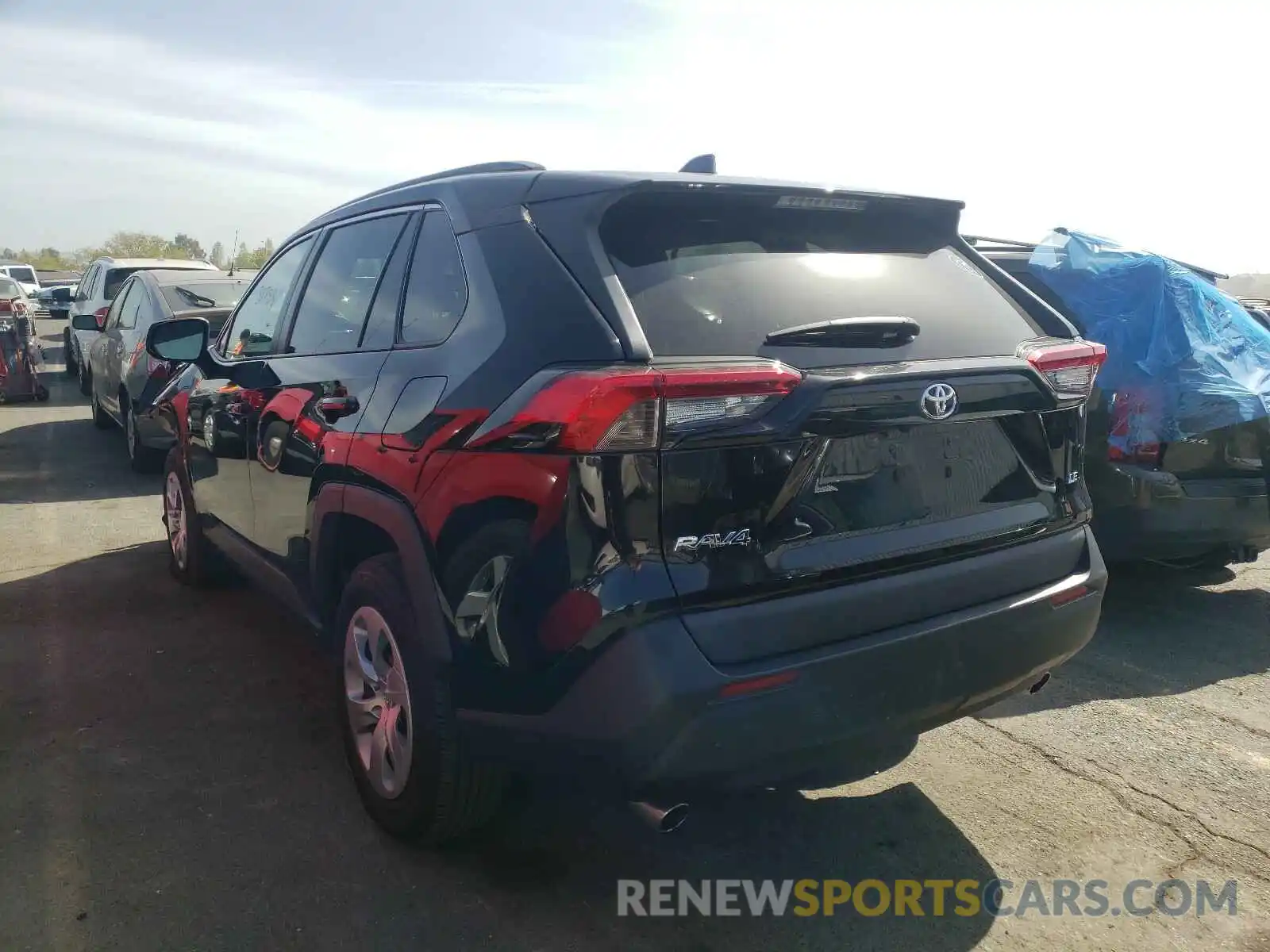 3 Photograph of a damaged car 2T3H1RFV1KW010154 TOYOTA RAV4 2019