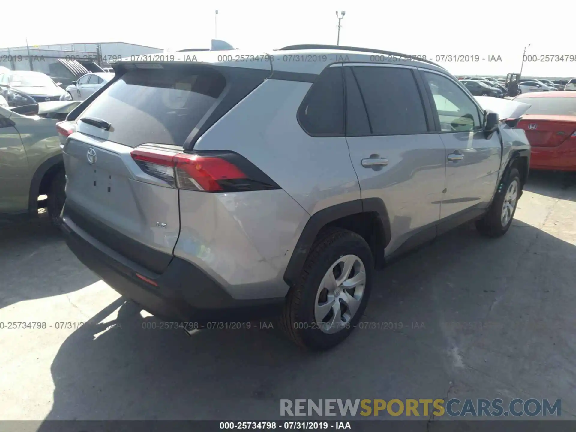 4 Фотография поврежденного автомобиля 2T3H1RFV1KW013295 TOYOTA RAV4 2019