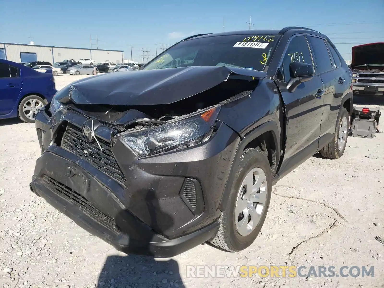 2 Photograph of a damaged car 2T3H1RFV1KW019162 TOYOTA RAV4 2019