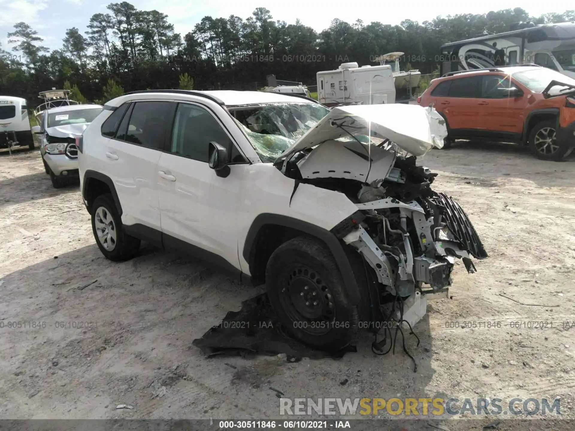 1 Photograph of a damaged car 2T3H1RFV1KW020778 TOYOTA RAV4 2019