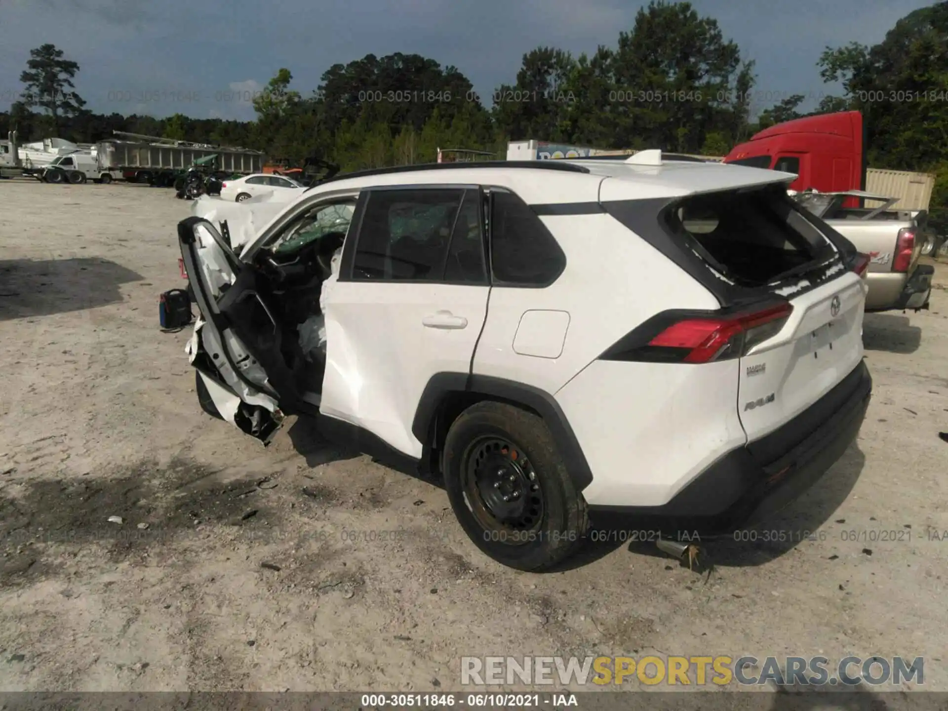 3 Photograph of a damaged car 2T3H1RFV1KW020778 TOYOTA RAV4 2019