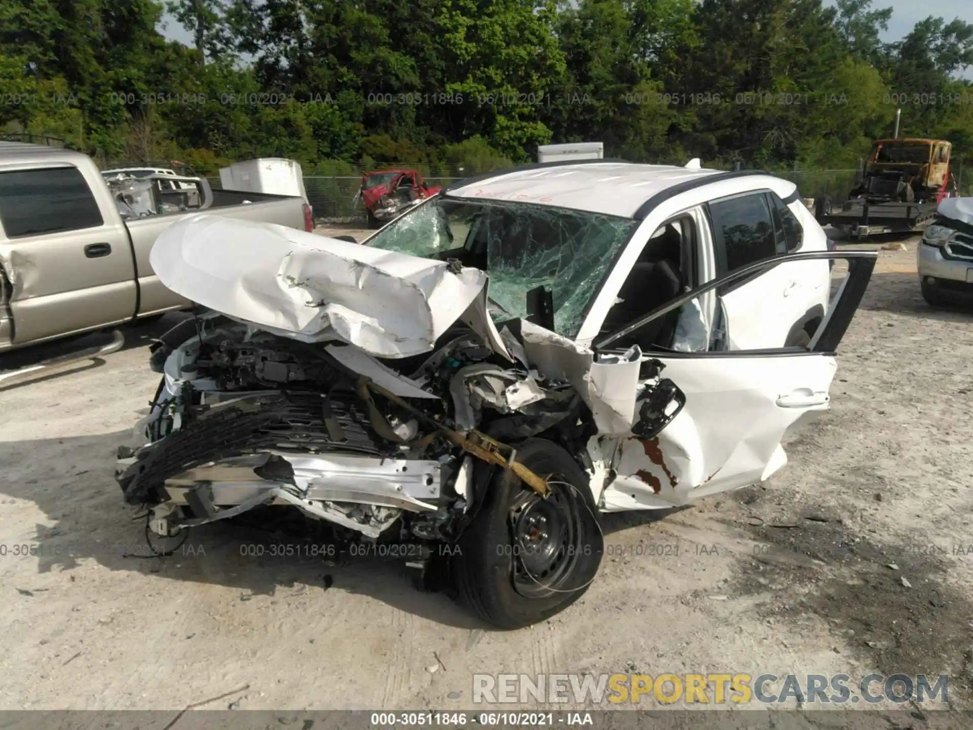 6 Photograph of a damaged car 2T3H1RFV1KW020778 TOYOTA RAV4 2019