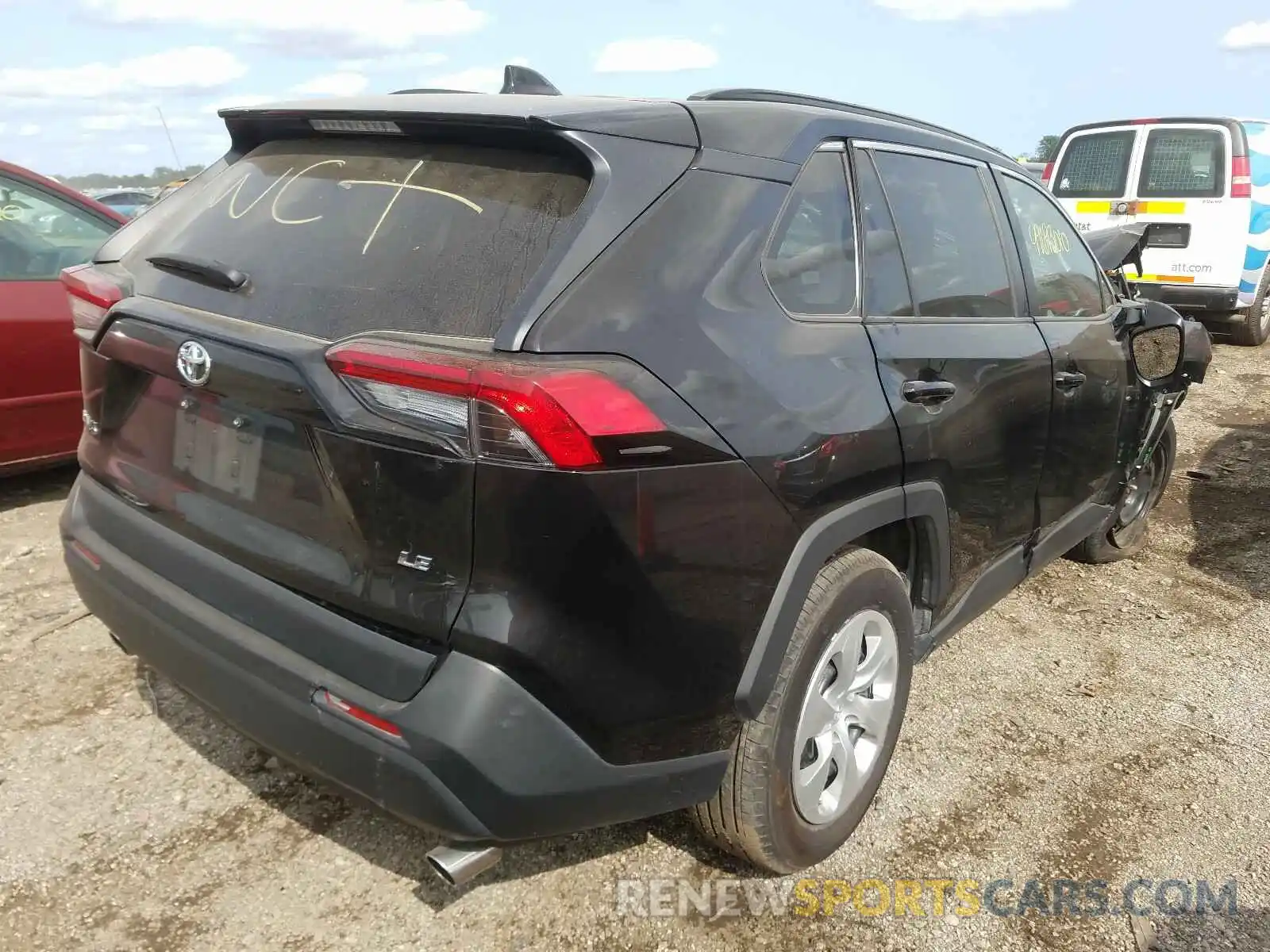 4 Photograph of a damaged car 2T3H1RFV1KW021512 TOYOTA RAV4 2019