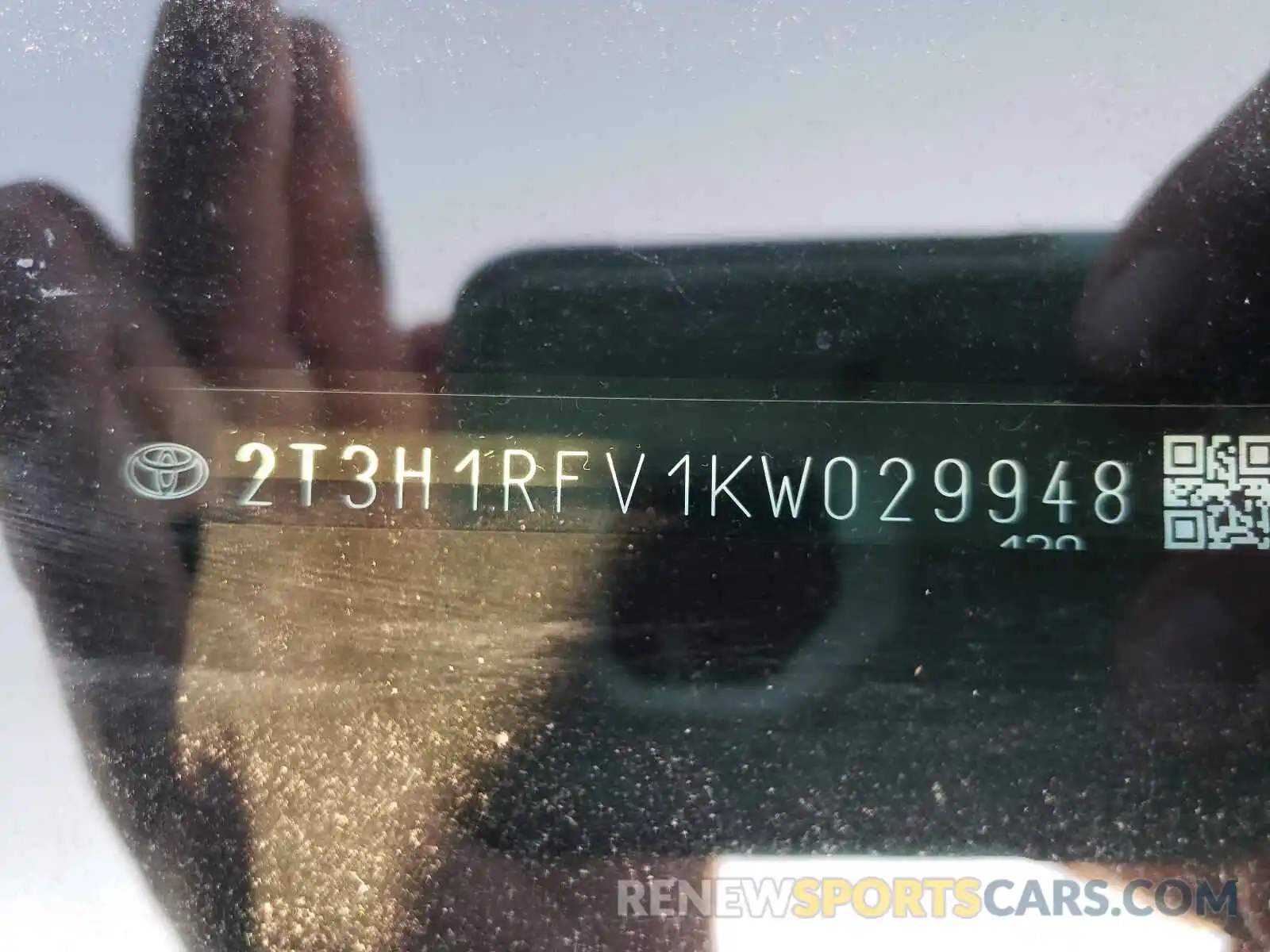 10 Photograph of a damaged car 2T3H1RFV1KW029948 TOYOTA RAV4 2019